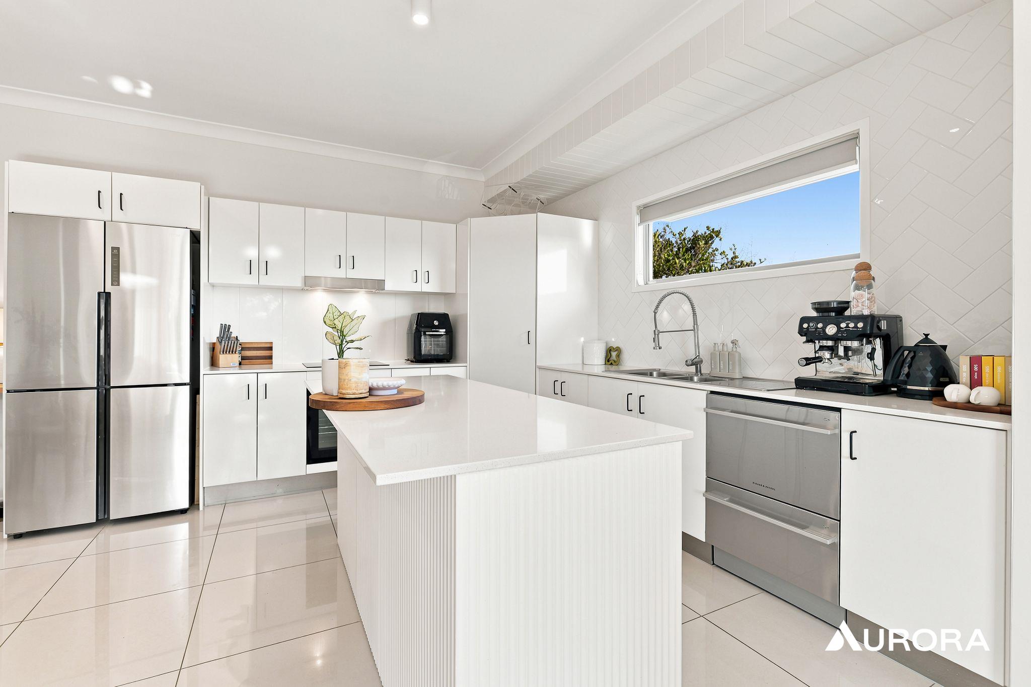 2/51 Steele Street, Holland Park For Lease by Aurora Property - image 2