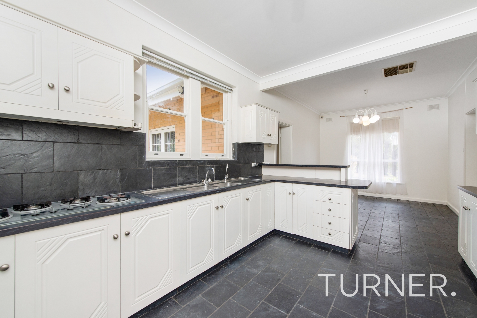  2 Bonview Avenue