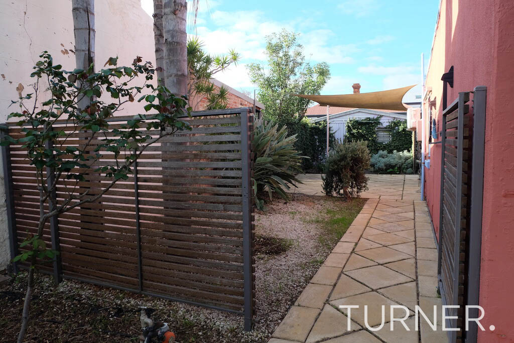 19 First Street, Brompton - Thumbnail 8