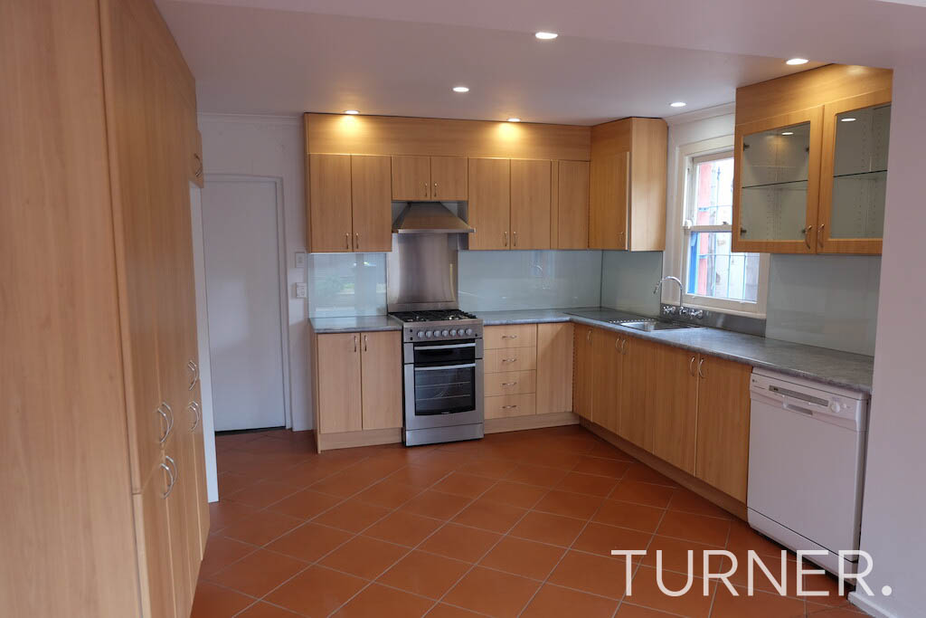 19 First Street, Brompton - Thumbnail 2