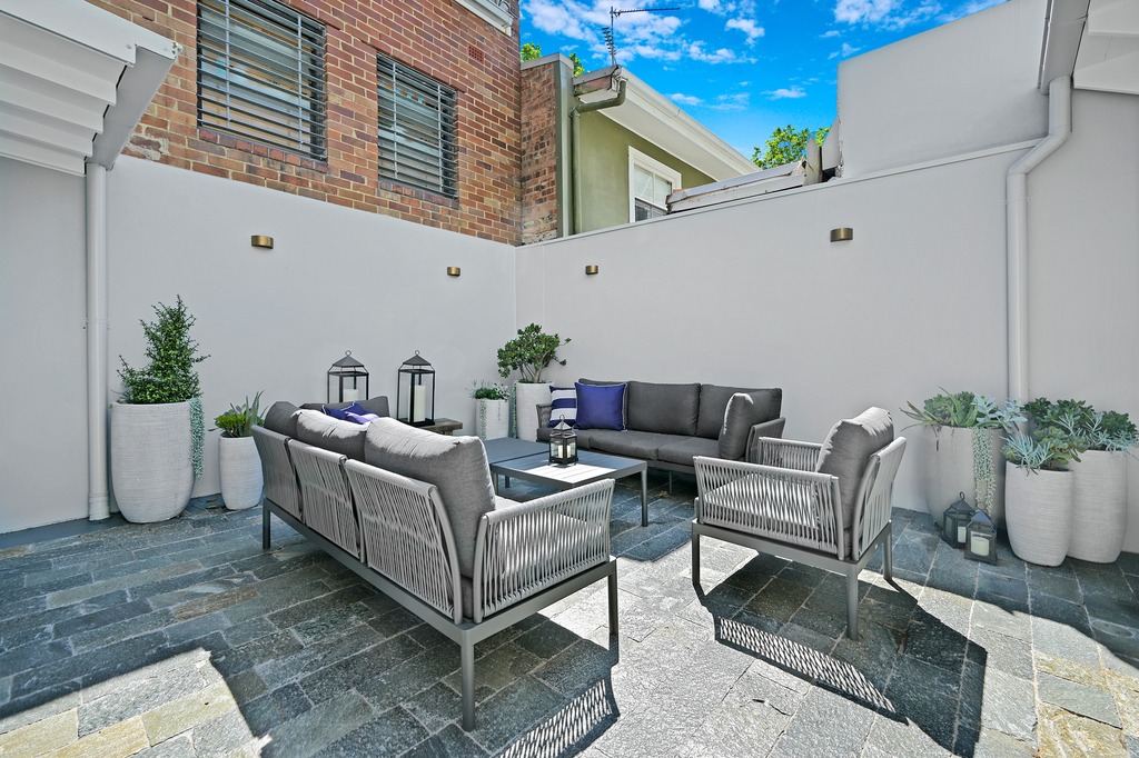 241 Riley Street, Surry Hills For Lease by Sydney Sotheby's International Realty - image 2