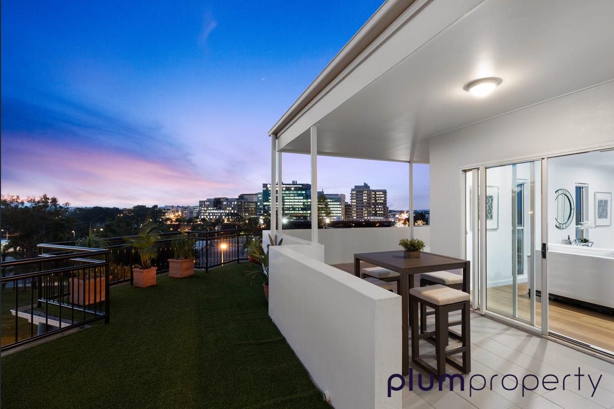 Property Manager in Brisbane Buying & Selling Plum Property