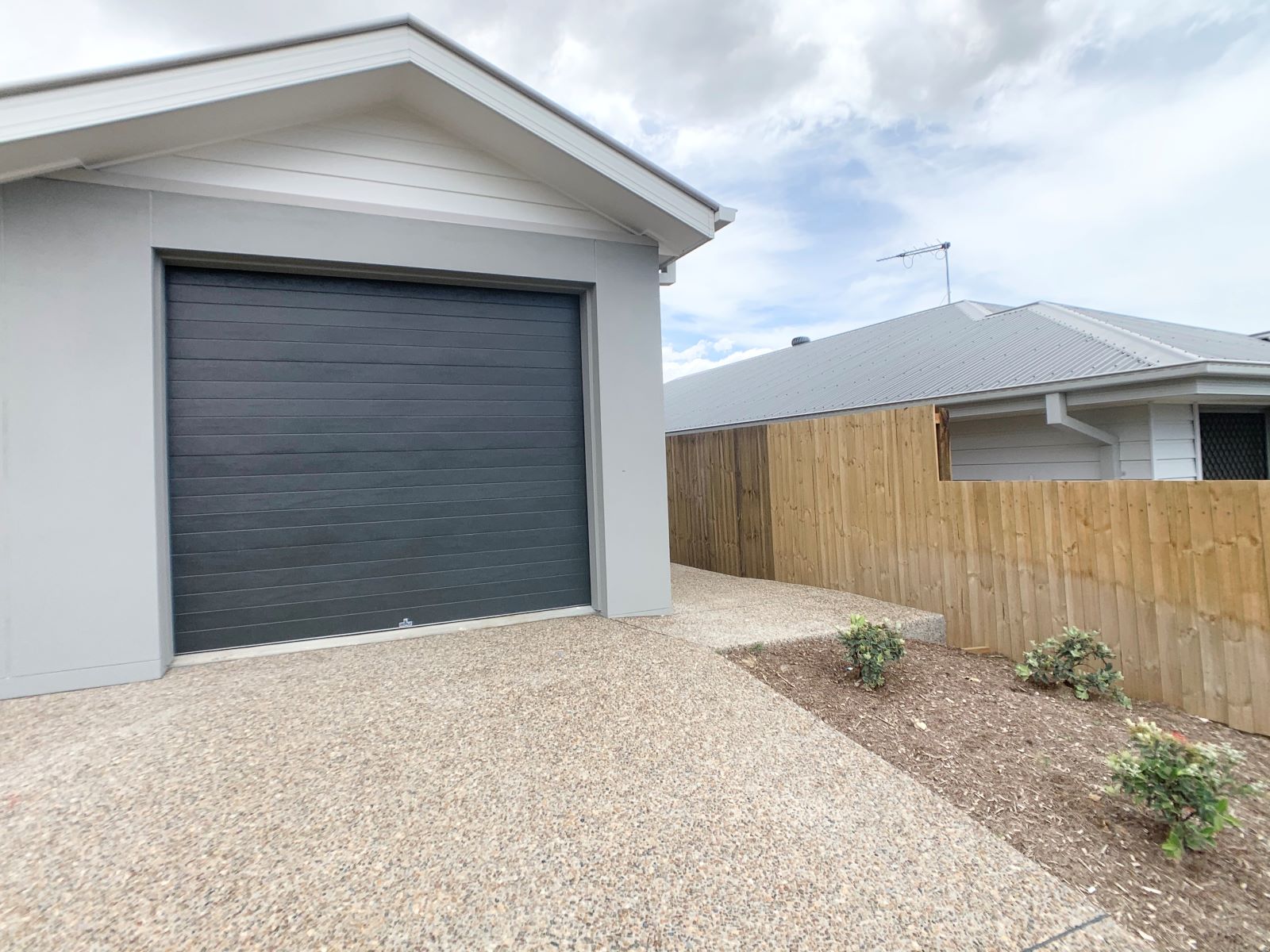2/8 Sapphire Street, PARK RIDGE