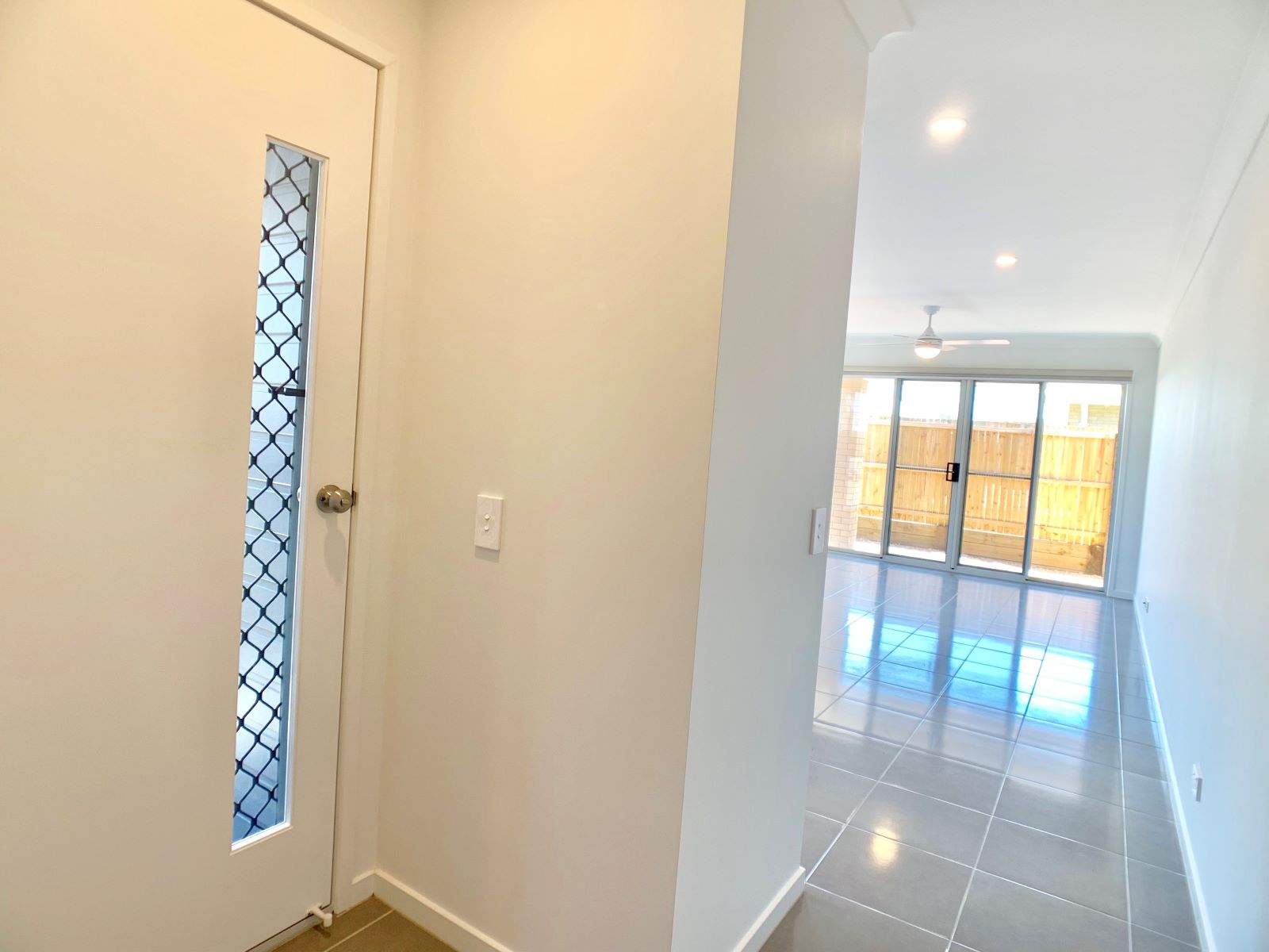 2/33 Venice Crescent, REDBANK