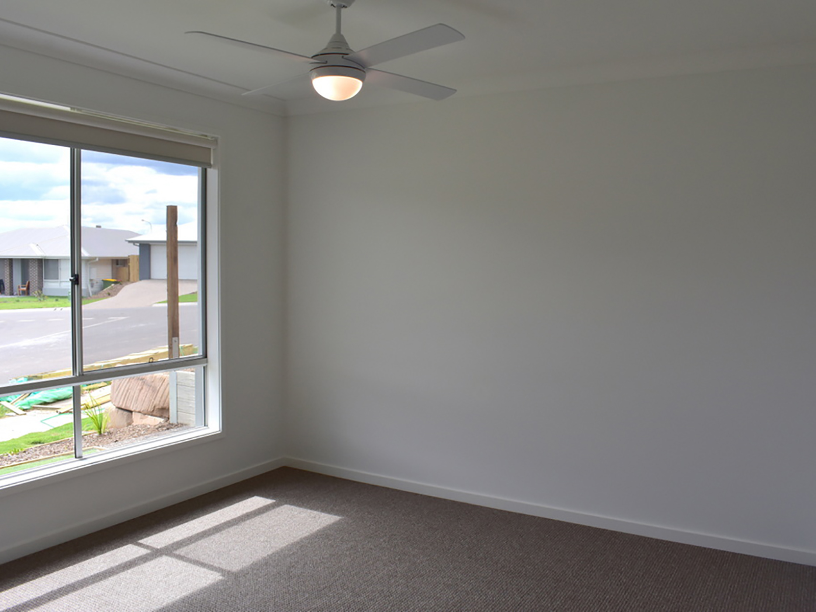 3 White Rock Drive, REDBANK PLAINS