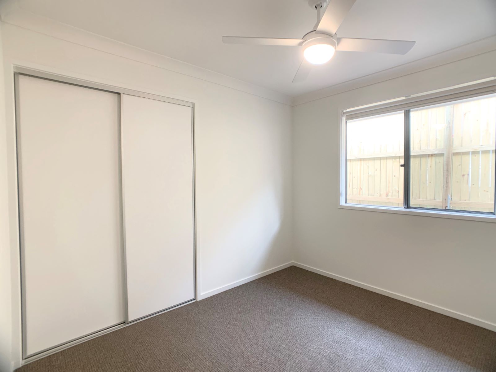 1/8 Sapphire Street, PARK RIDGE