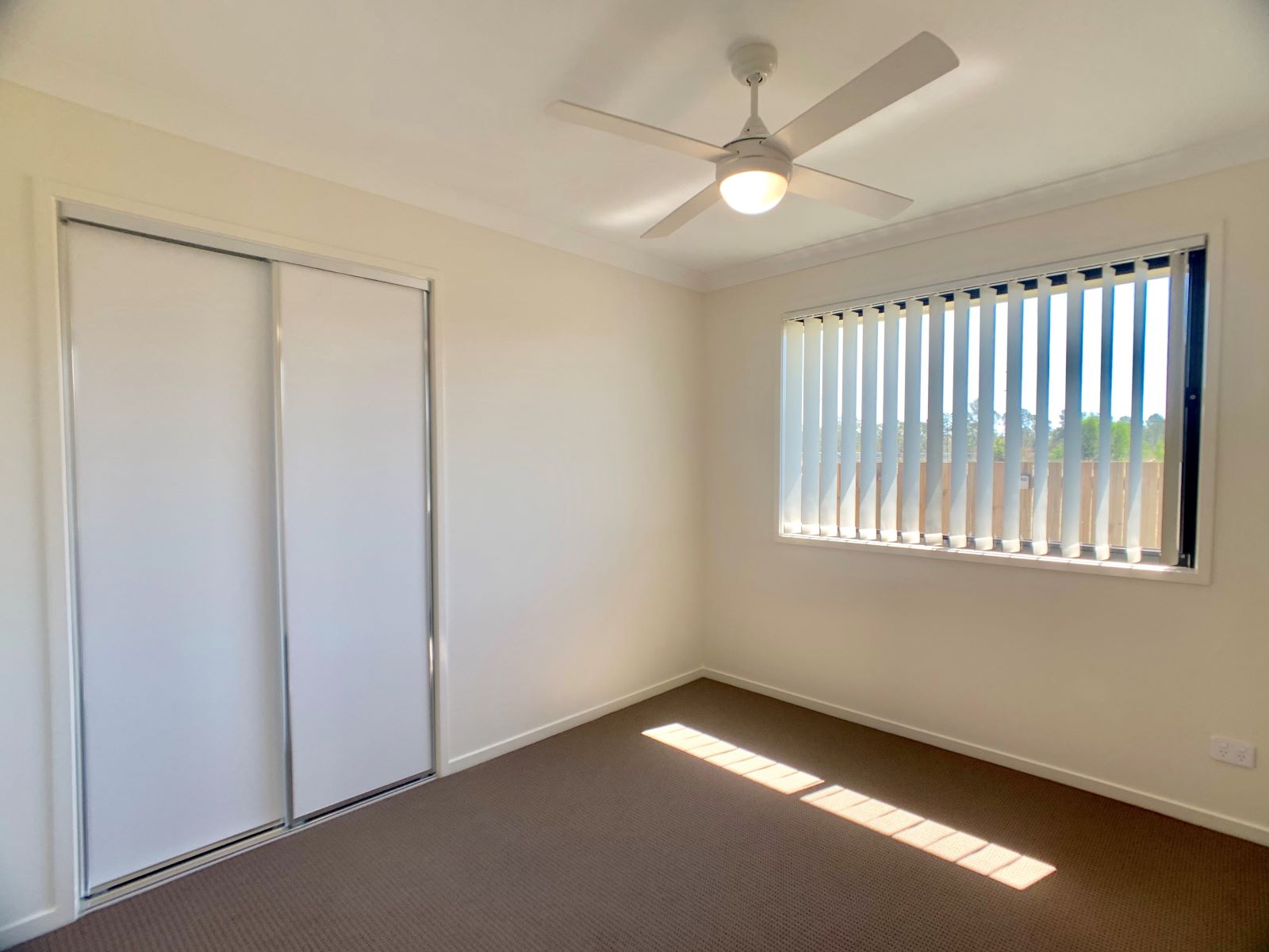 1/56 Livingstone Street, LOGAN RESERVE