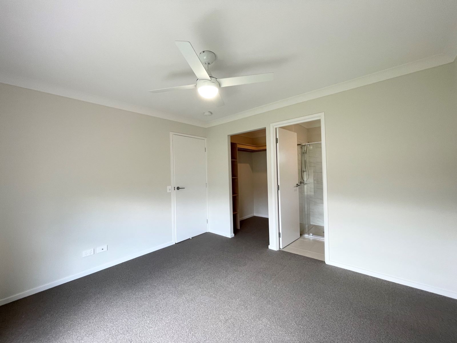 28 Riverlily Crescent, BELLBIRD PARK