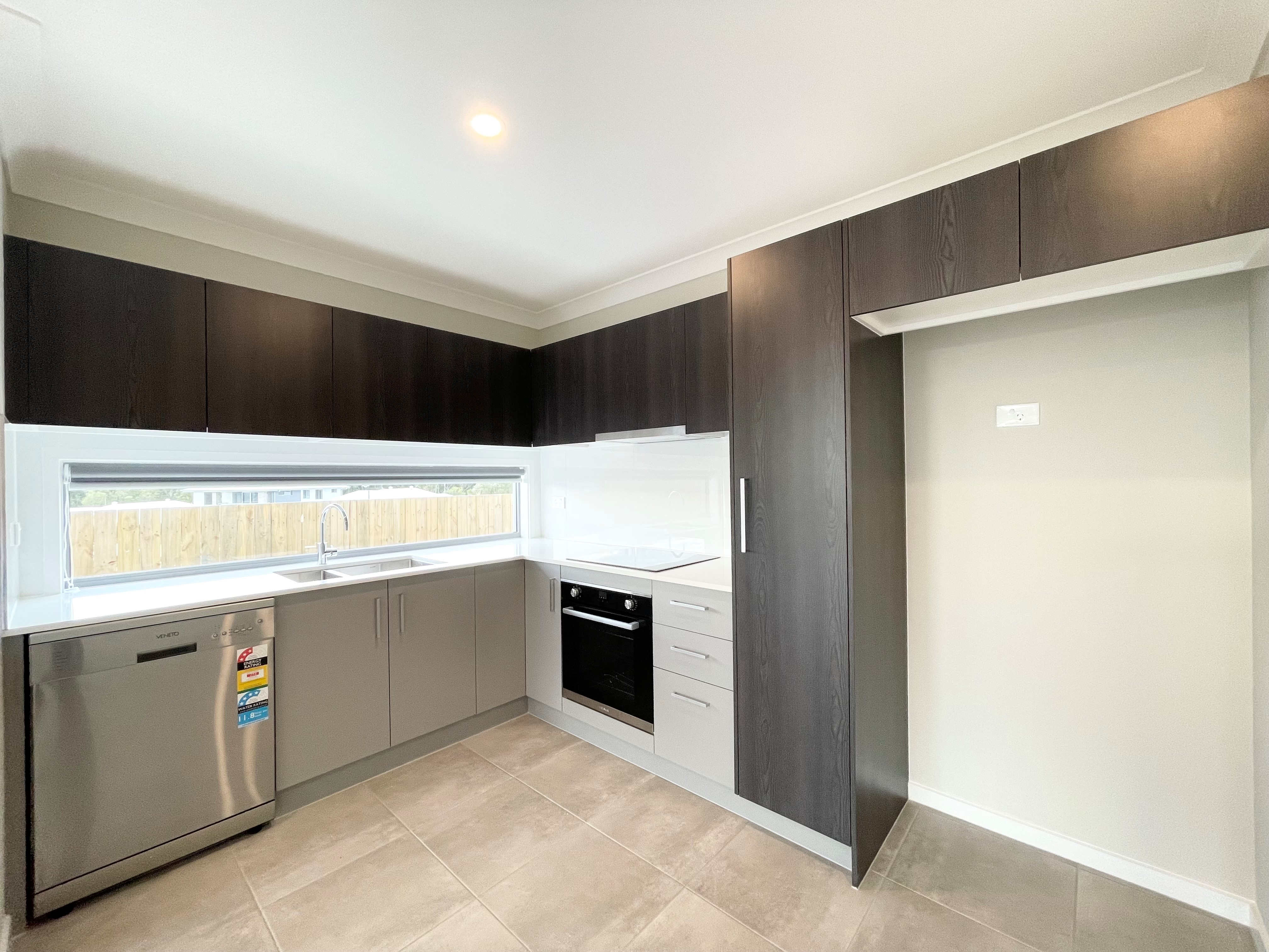 2/25 Gem Circuit, PARK RIDGE