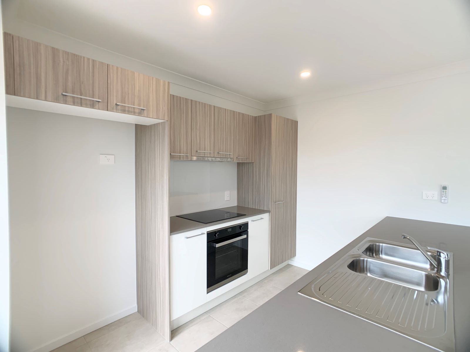 2/8 Sapphire Street, PARK RIDGE