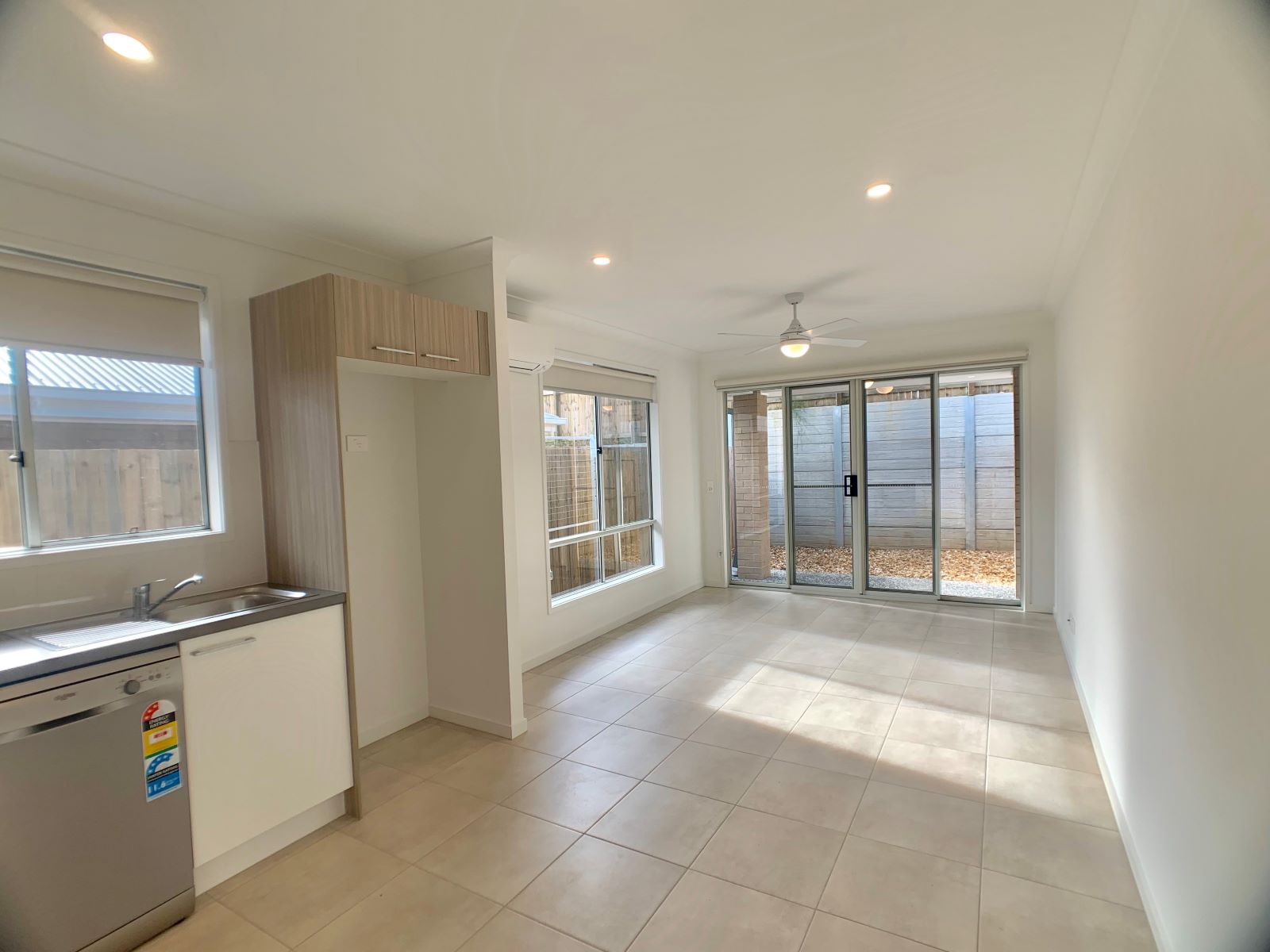 2/49 Venice Crescent, REDBANK