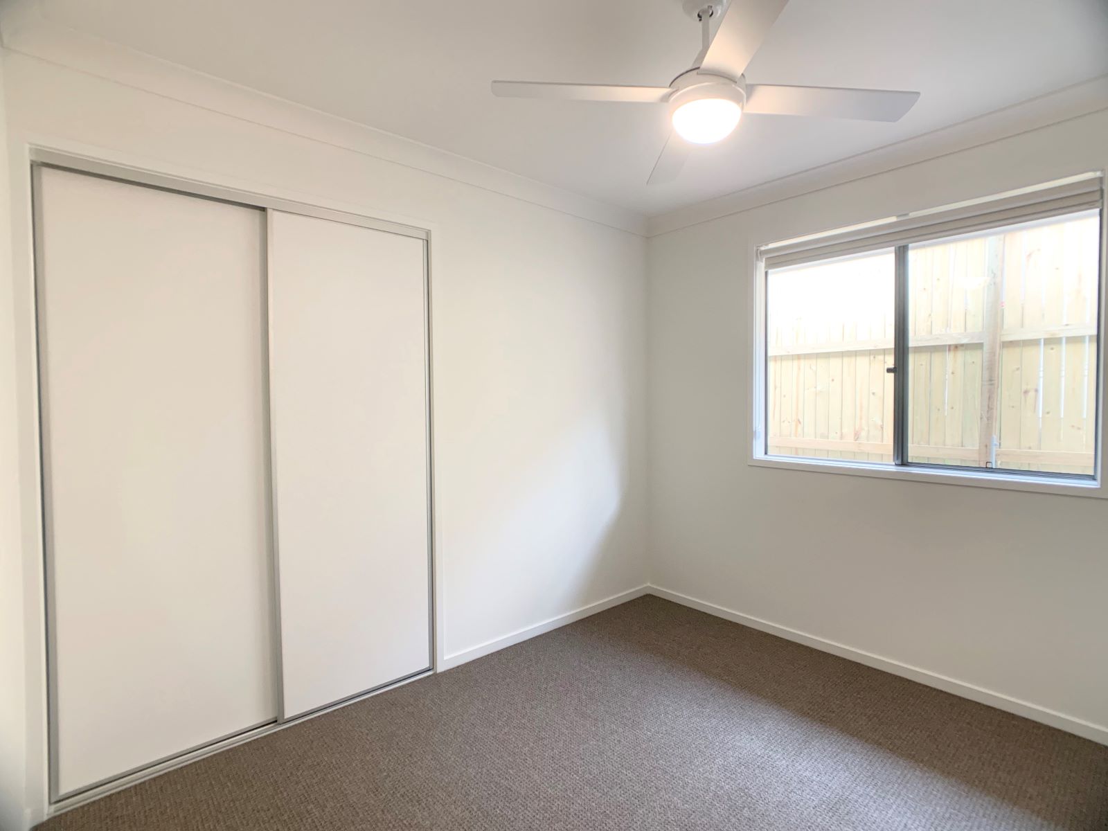 1/8 Sapphire Street, PARK RIDGE