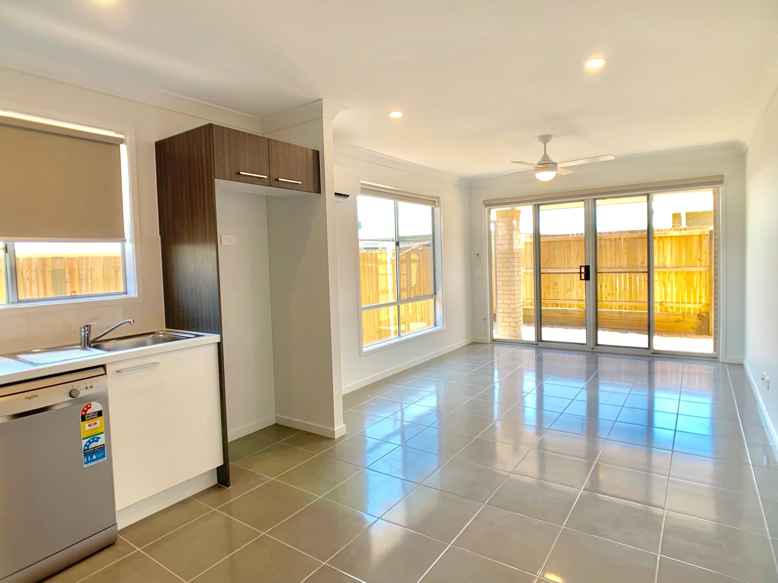 2/33 Venice Crescent, REDBANK