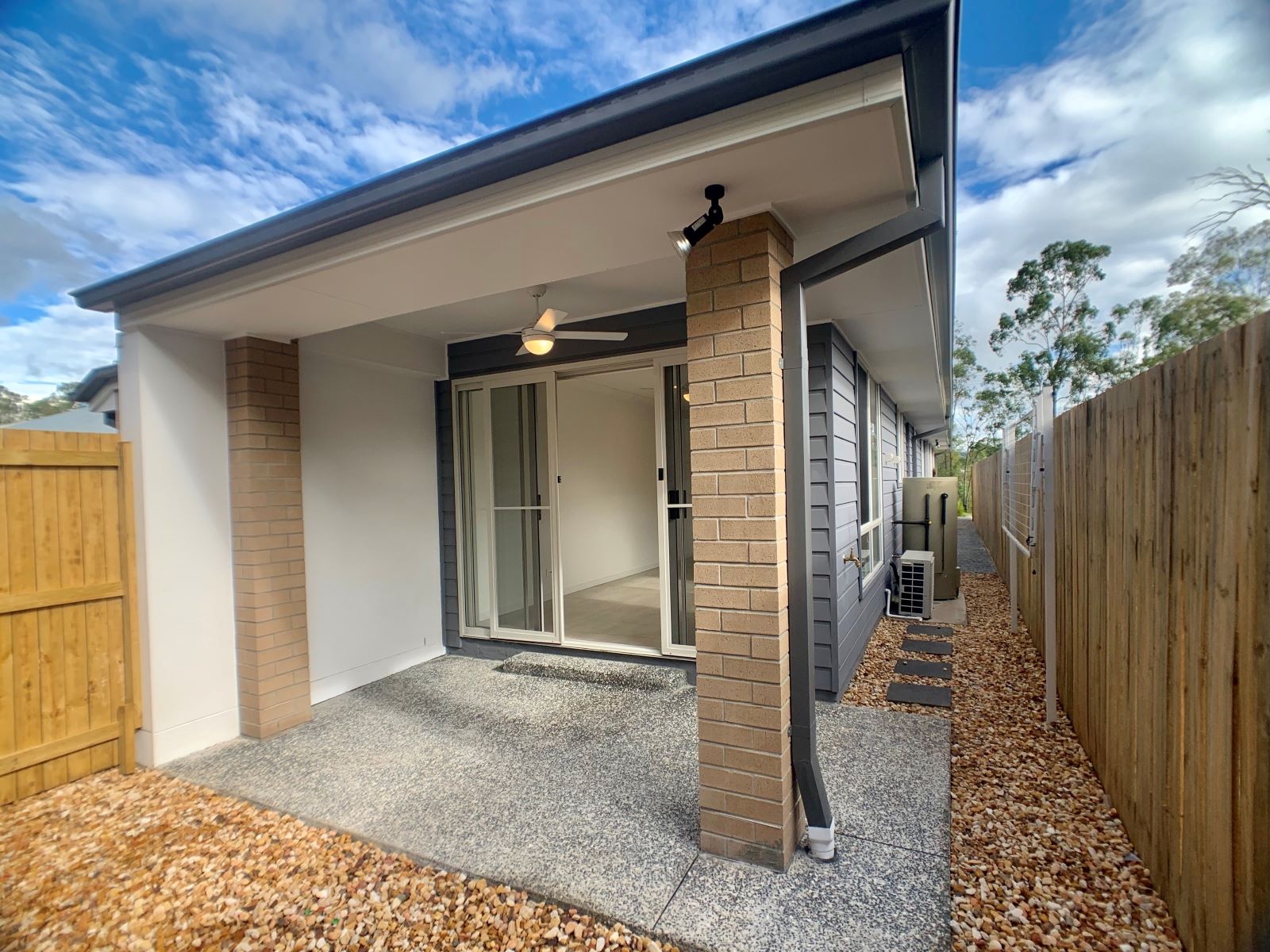 2/49 Venice Crescent, REDBANK