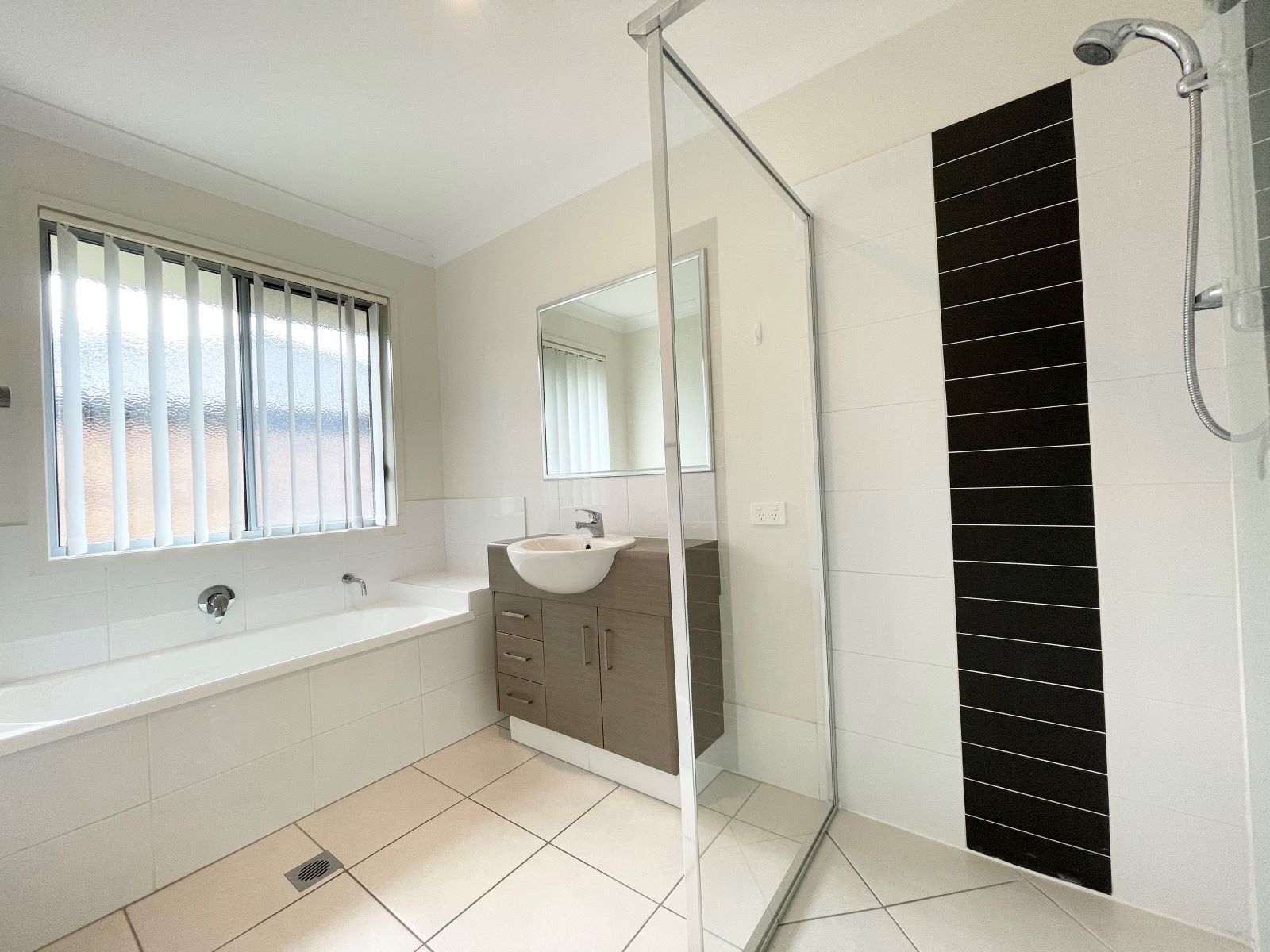 43 Valentine Circuit, AUGUSTINE HEIGHTS