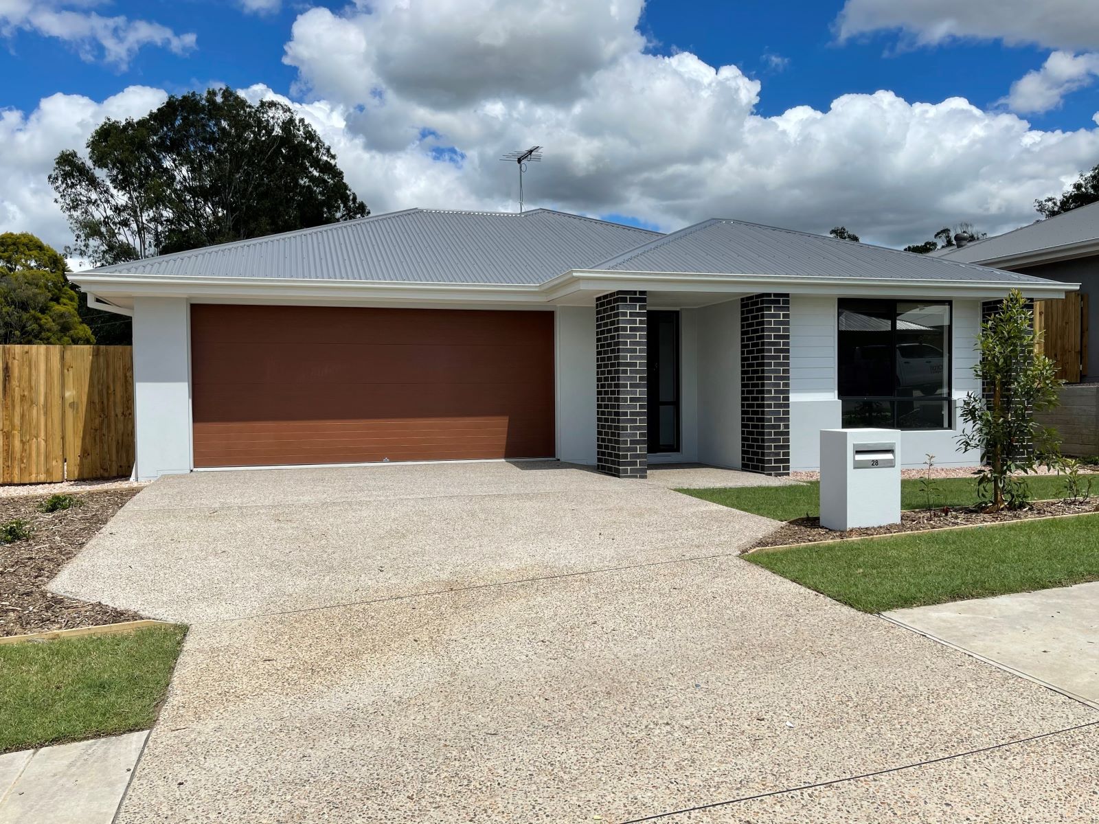28 Riverlily Crescent, BELLBIRD PARK