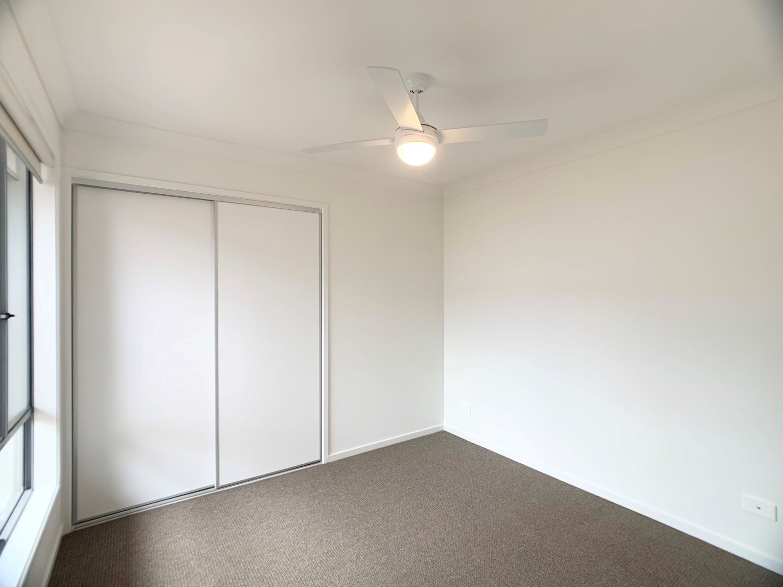 2/8 Sapphire Street, PARK RIDGE