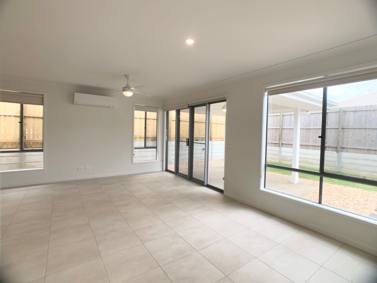 1/8 Sapphire Street, PARK RIDGE