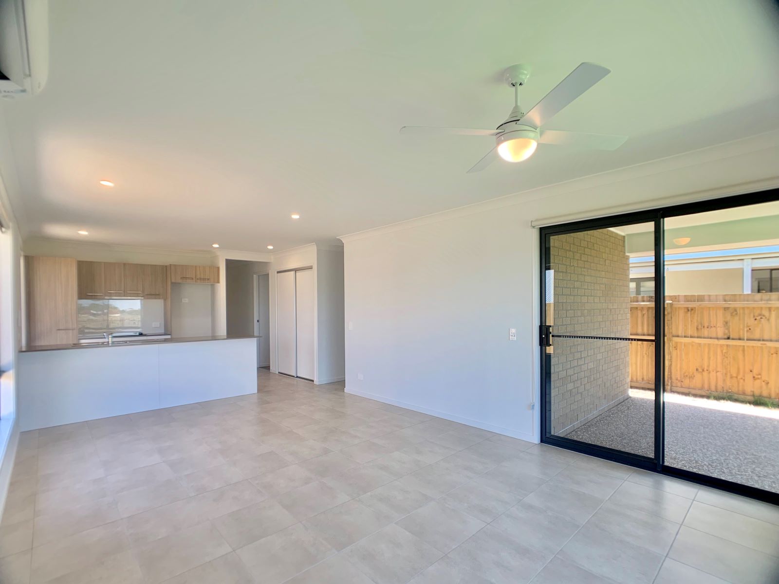 33 Viewland Crescent, THORNLANDS