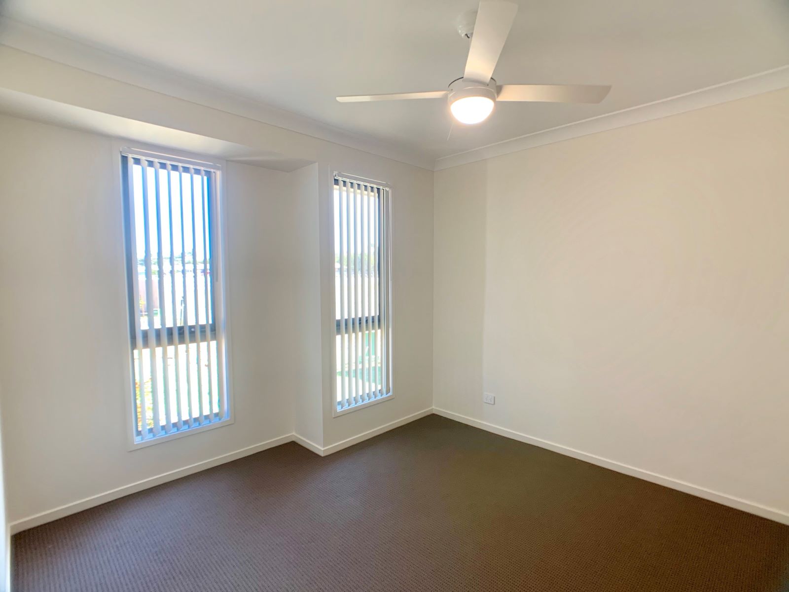 1/56 Livingstone Street, LOGAN RESERVE