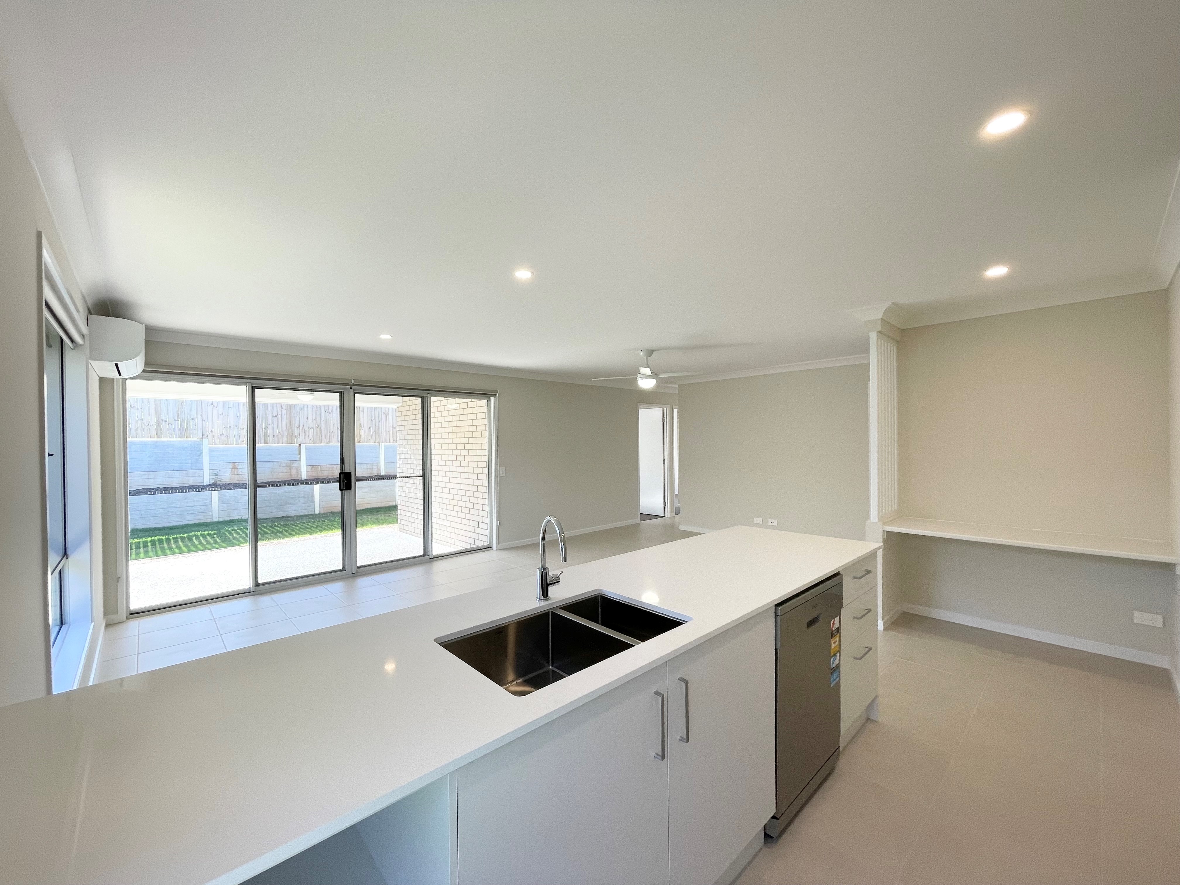 6 Riverlily Crescent, BELLBIRD PARK