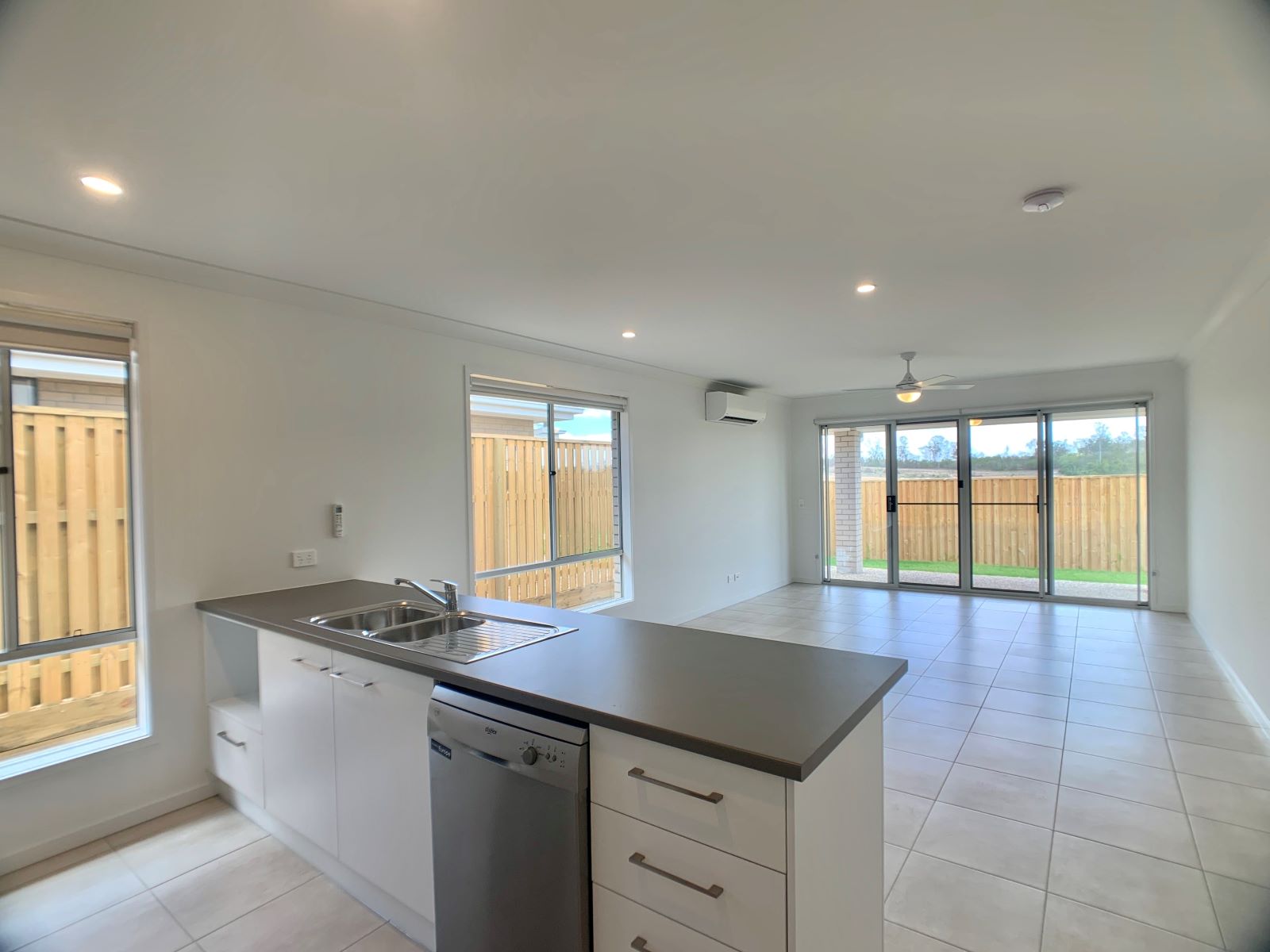 8 Nectar Circuit, REDBANK PLAINS
