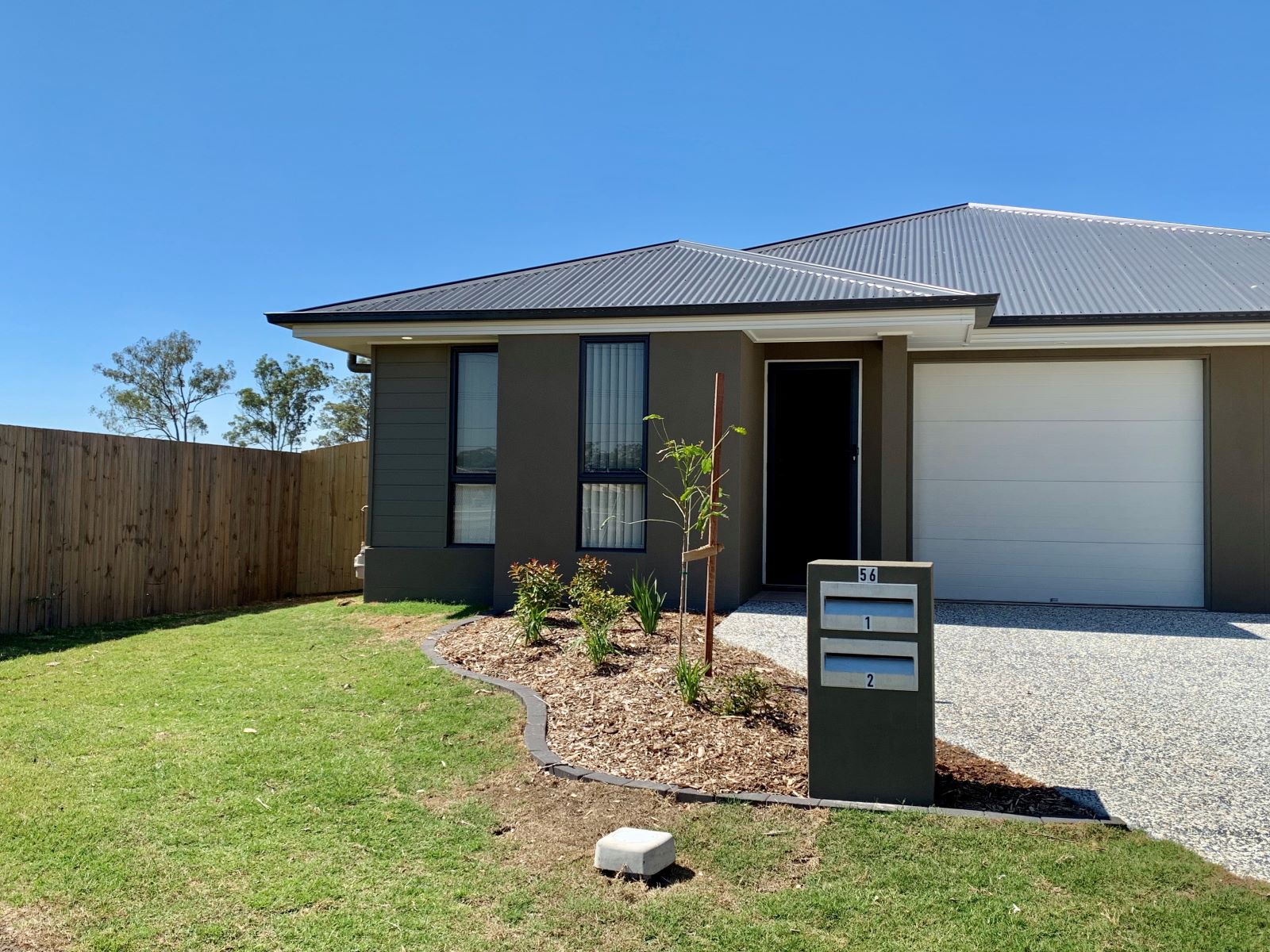1/56 Livingstone Street, LOGAN RESERVE