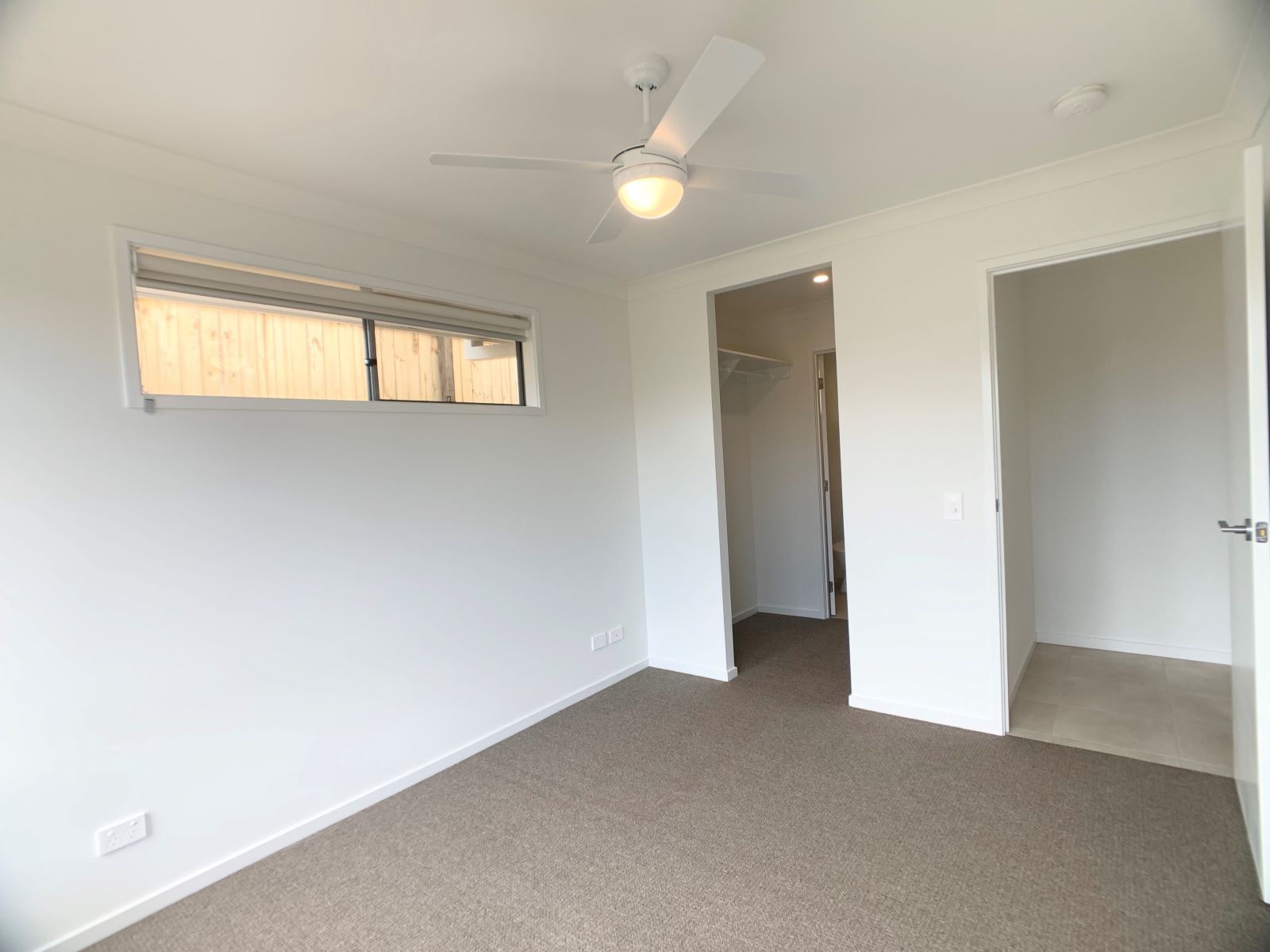 1/8 Sapphire Street, PARK RIDGE