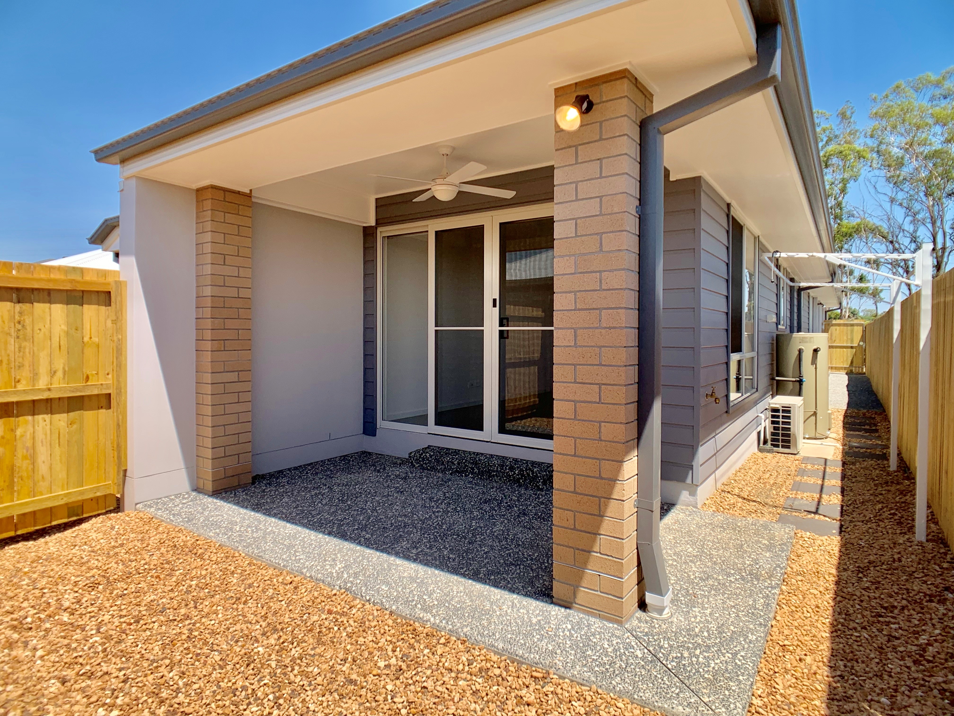 2/33 Venice Crescent, REDBANK