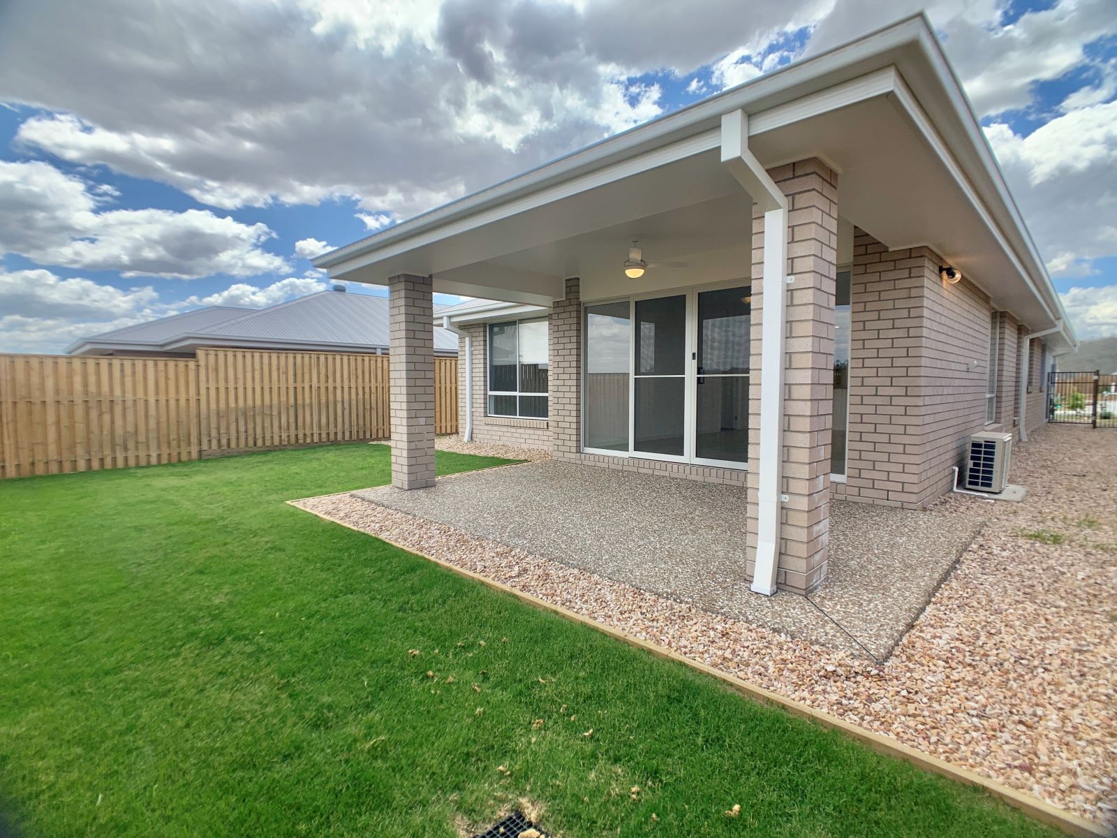 8 Nectar Circuit, REDBANK PLAINS