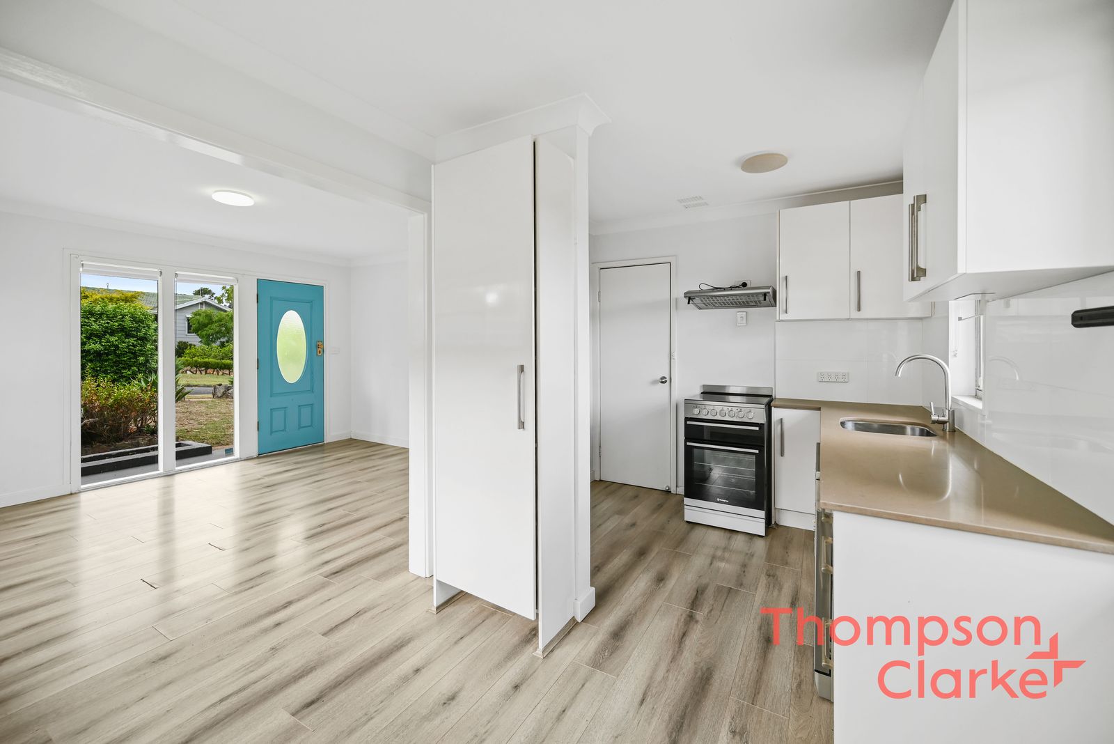 2 Finney Close, Rutherford - Thumbnail 2