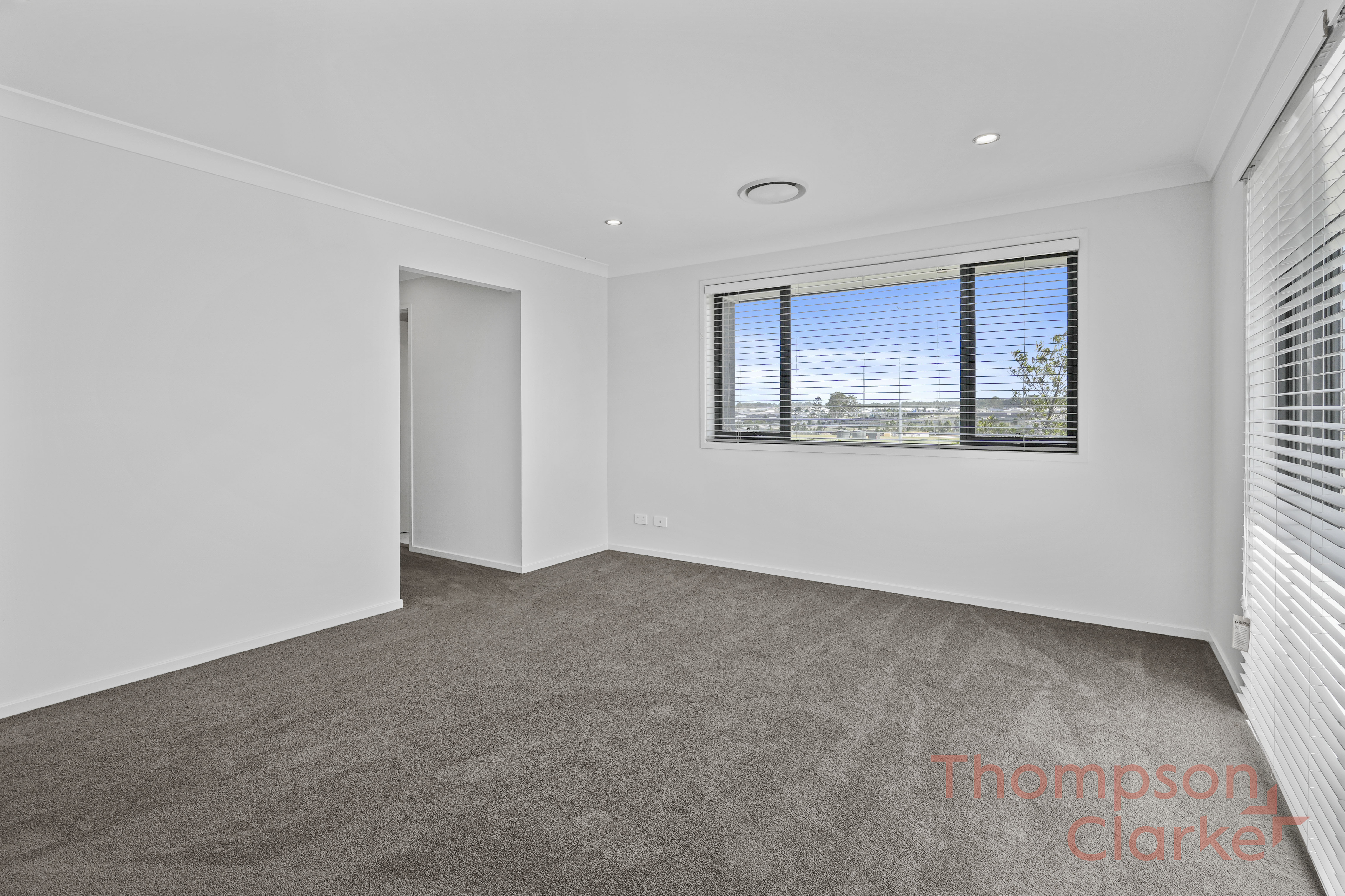 40 Mayo Crescent, Chisholm - Thumbnail 5