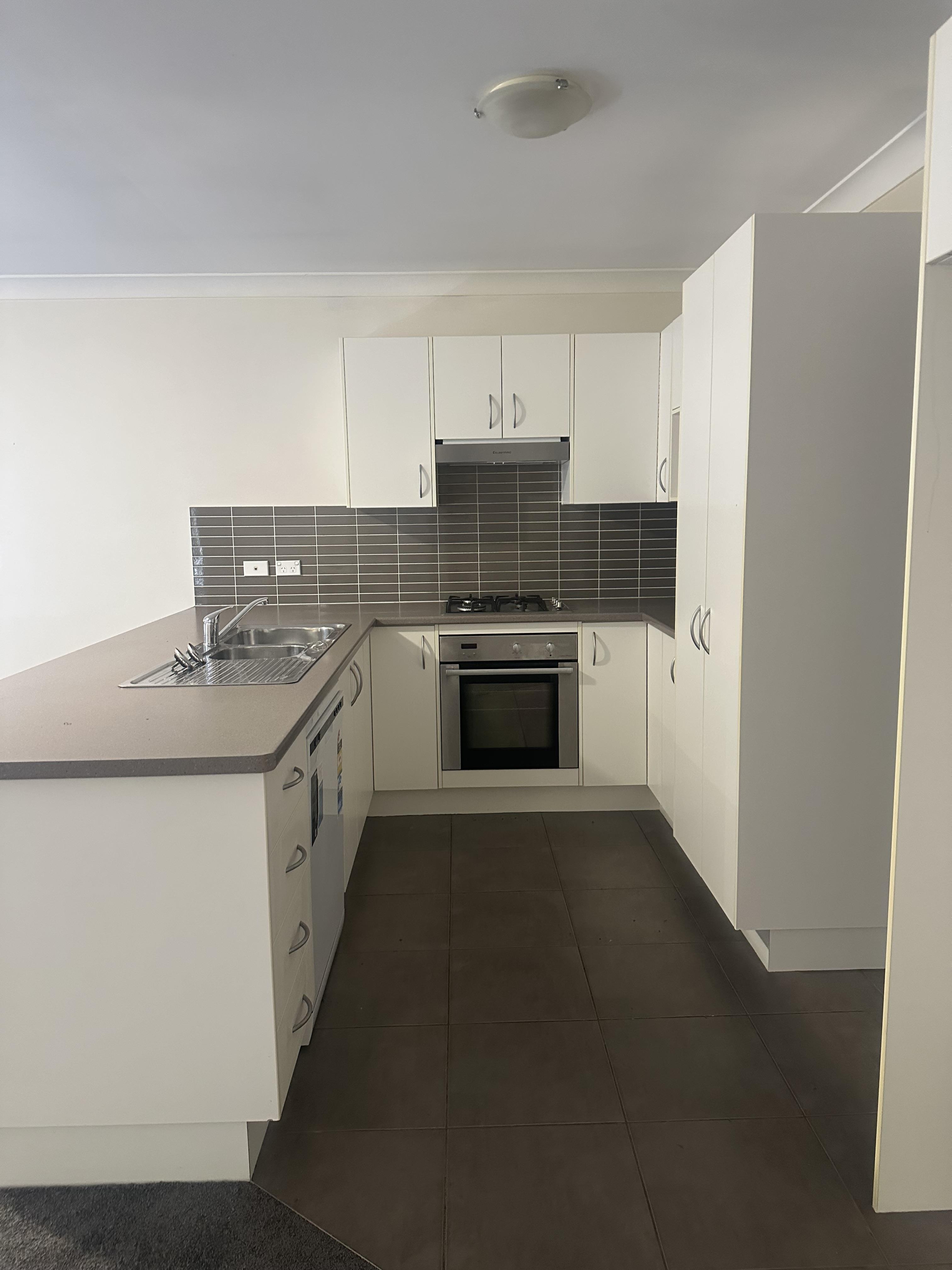 1/68 Northcote Street, Aberdare - Thumbnail 3