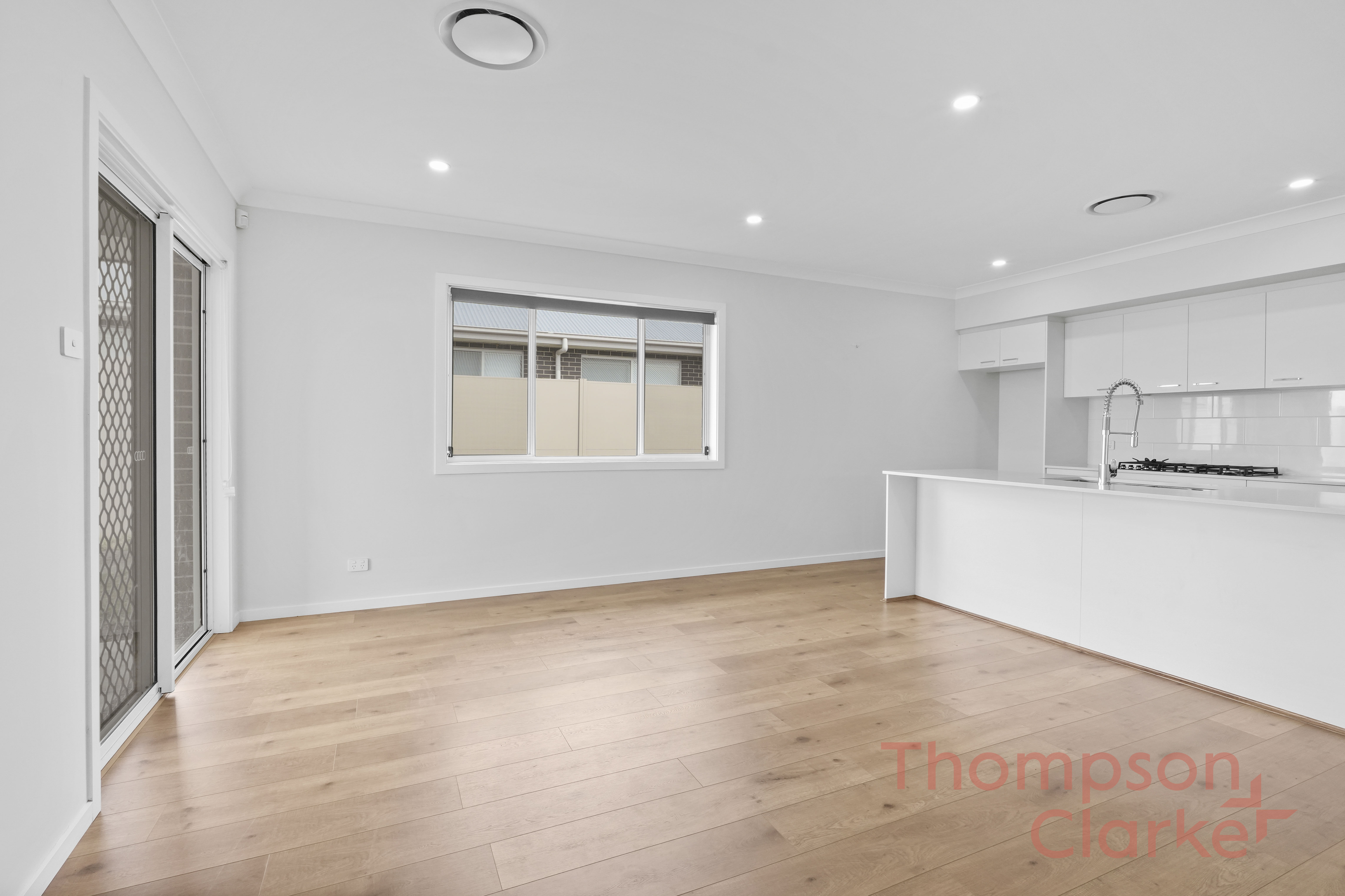 22 Arnott Loop, North Rothbury - Thumbnail 3
