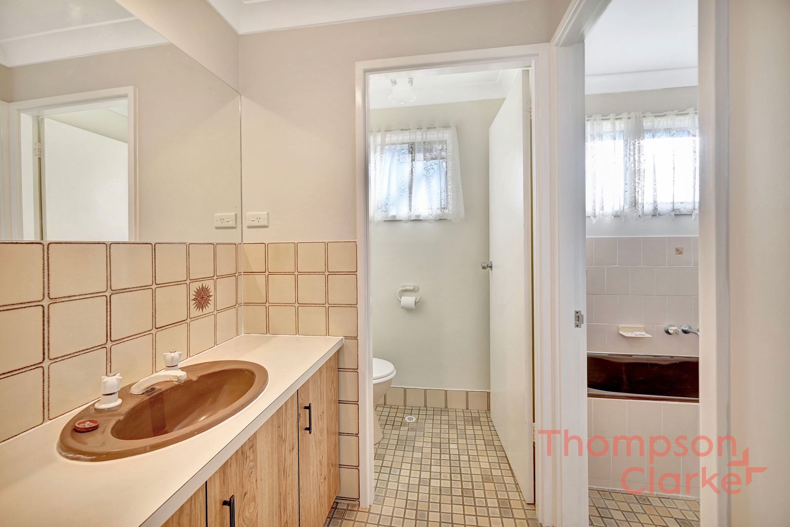 20 Logan Close, Macquarie Hills - Thumbnail 6