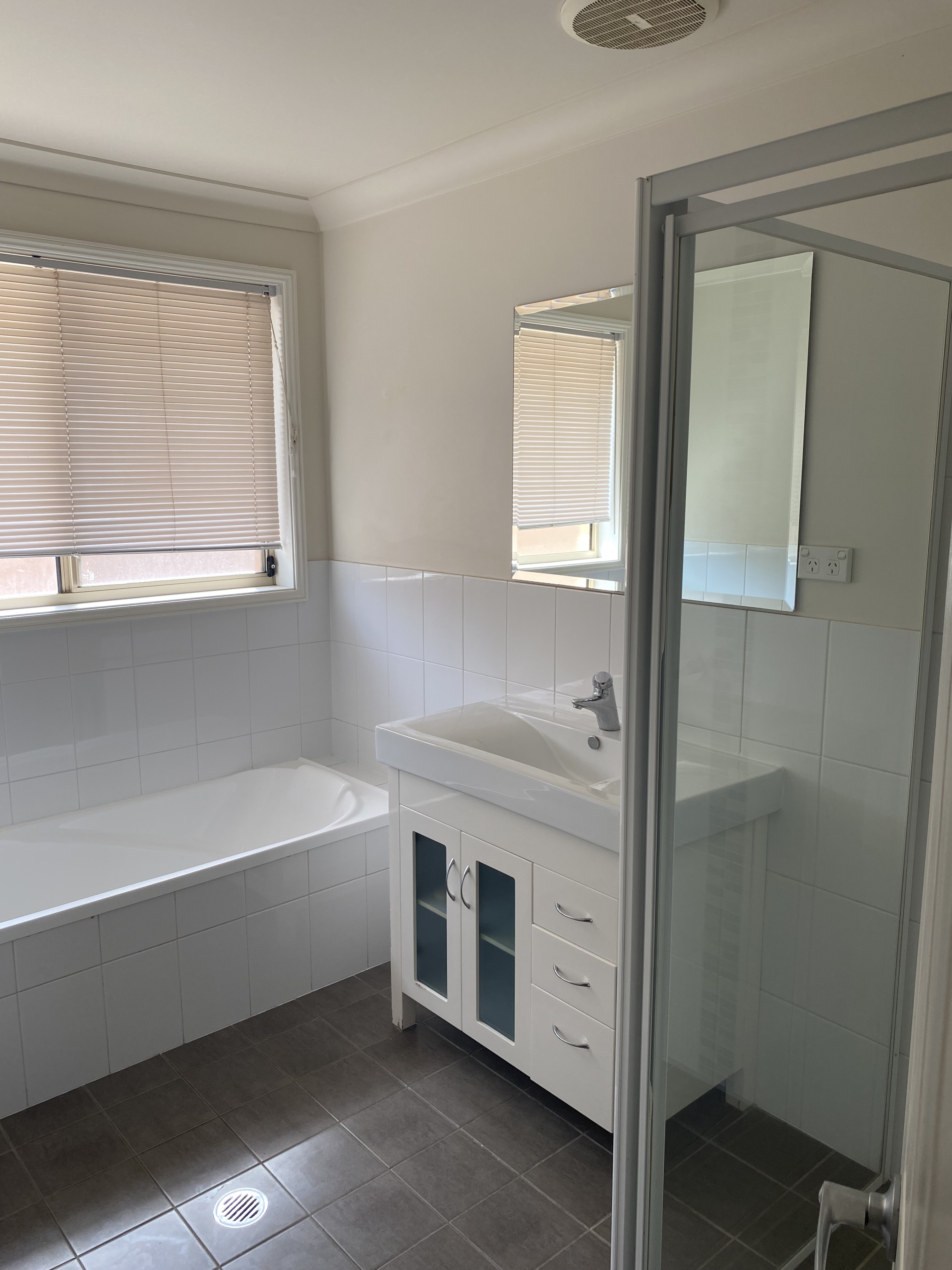 1/68 Northcote Street, Aberdare - Thumbnail 4