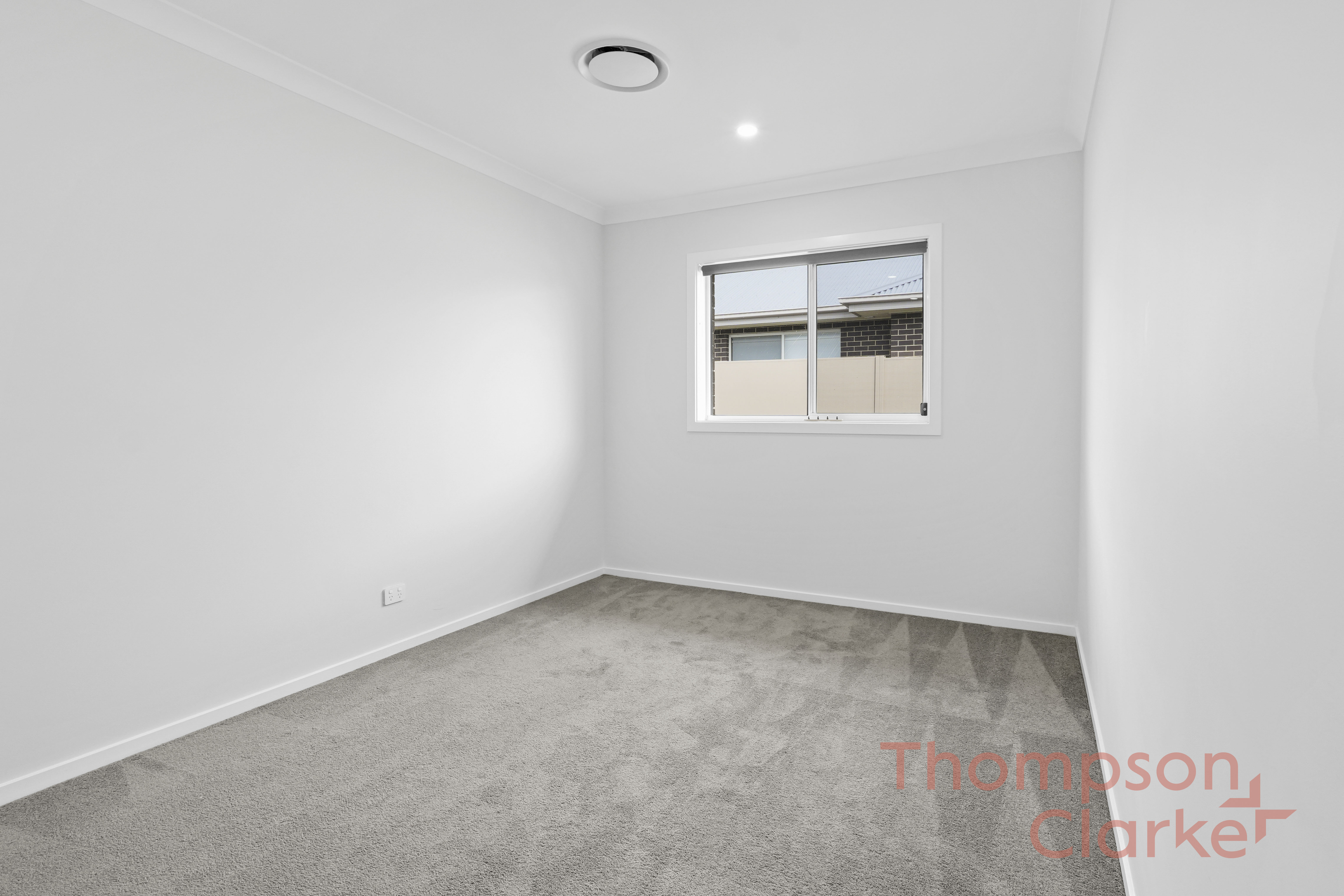 22 Arnott Loop, North Rothbury - Thumbnail 4