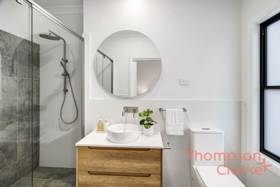 30 Trevallyn Avenue, Lochinvar - Thumbnail 7