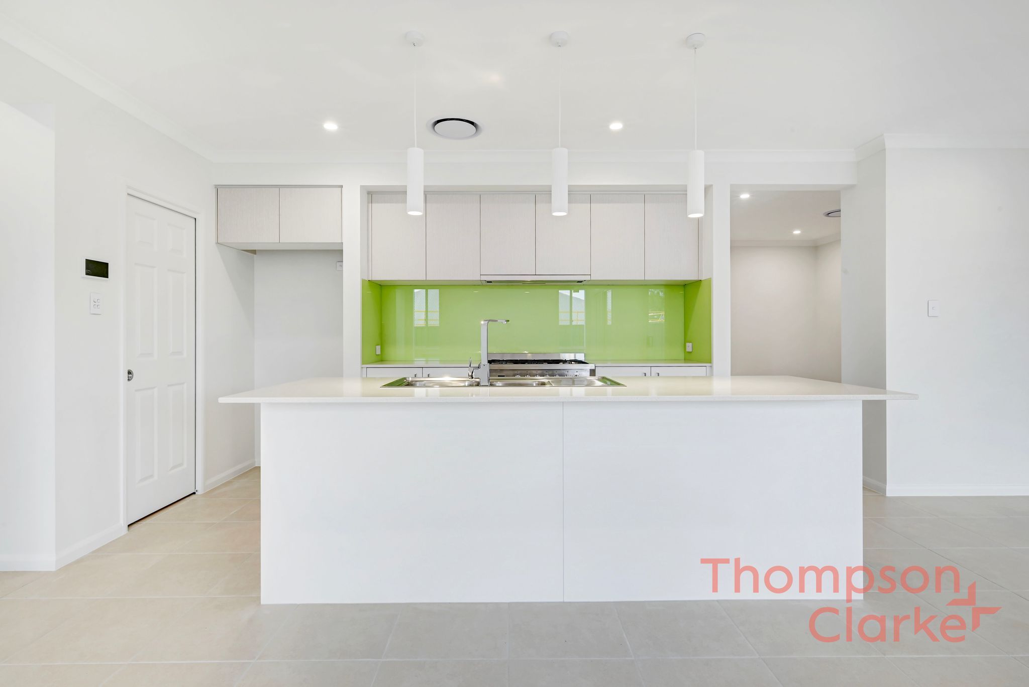 10 Dairyman Drive, Lochinvar - Thumbnail 8