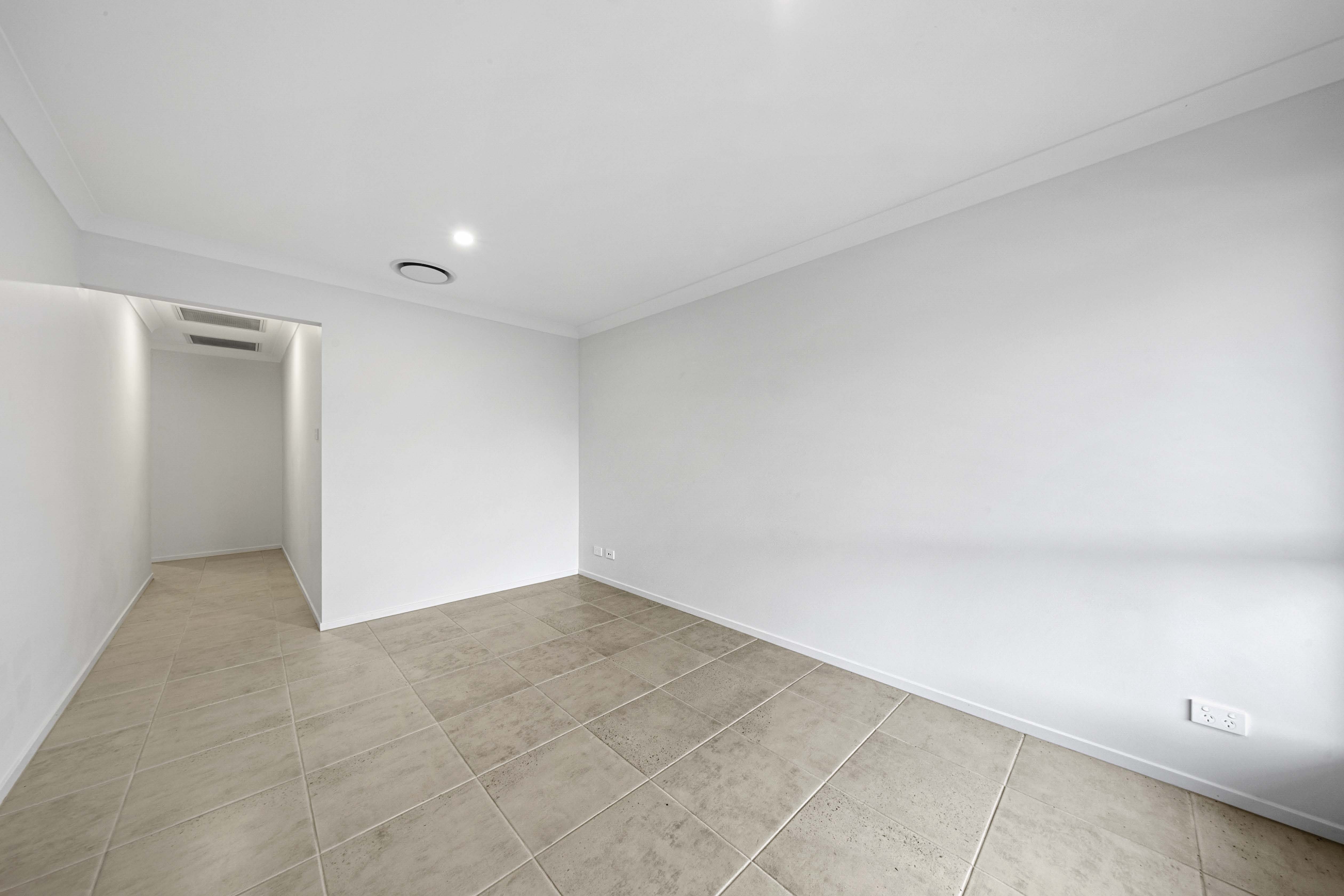 1/66 Malachite Street, Chisholm - Thumbnail 2