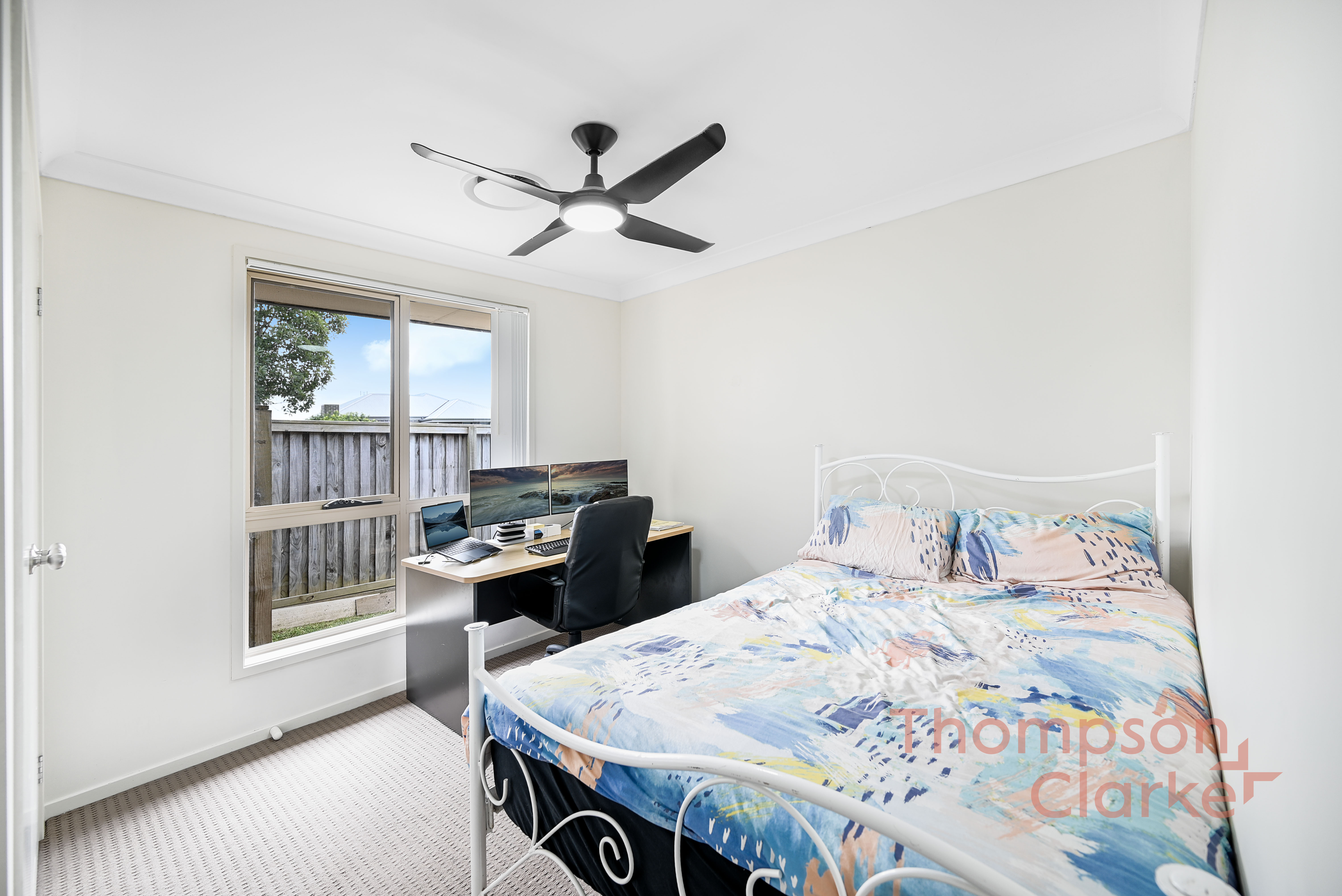 8 Golden Whistler Avenue, Aberglasslyn - Thumbnail 4