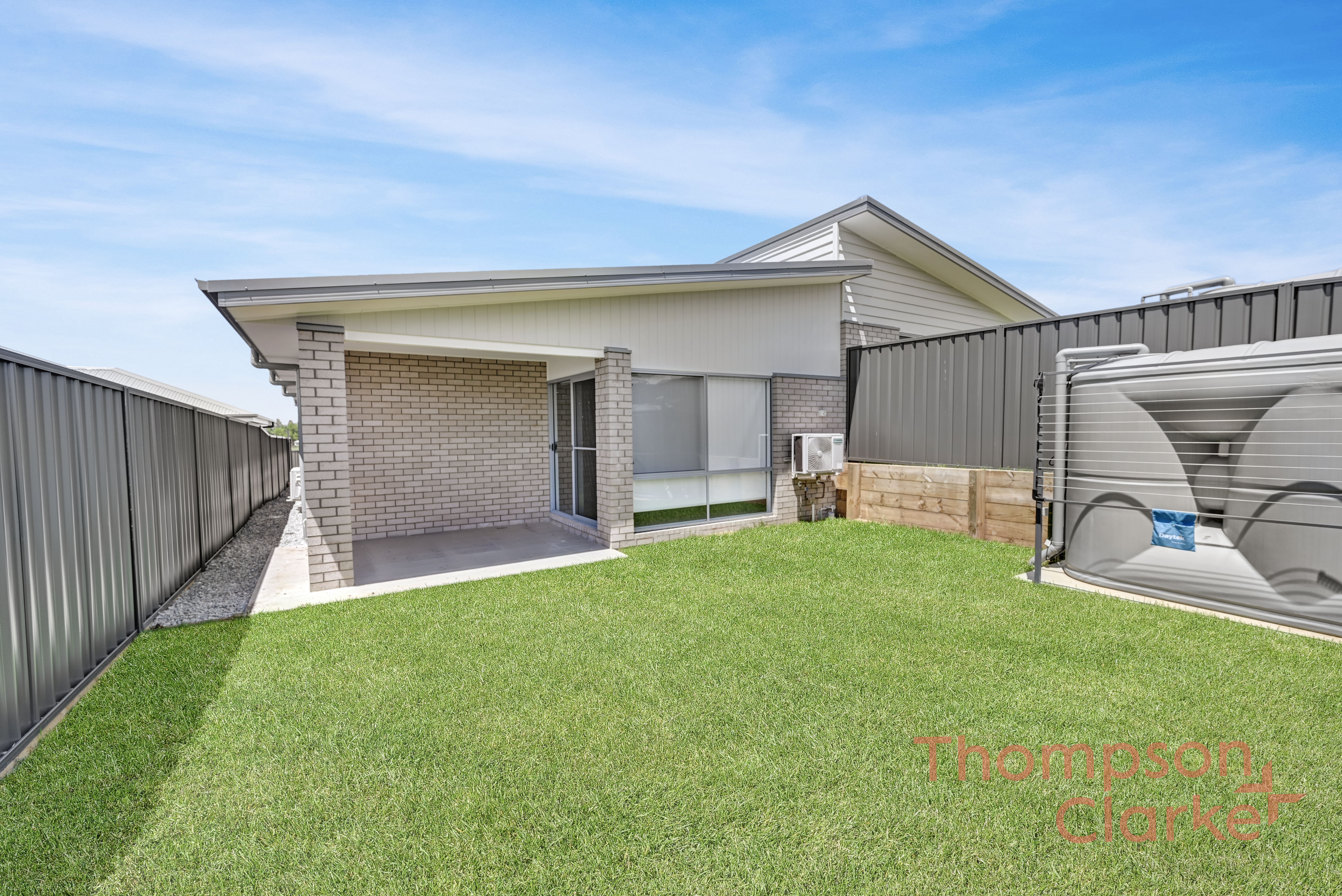 2/3 Kentwood Street, Thornton - Thumbnail 2