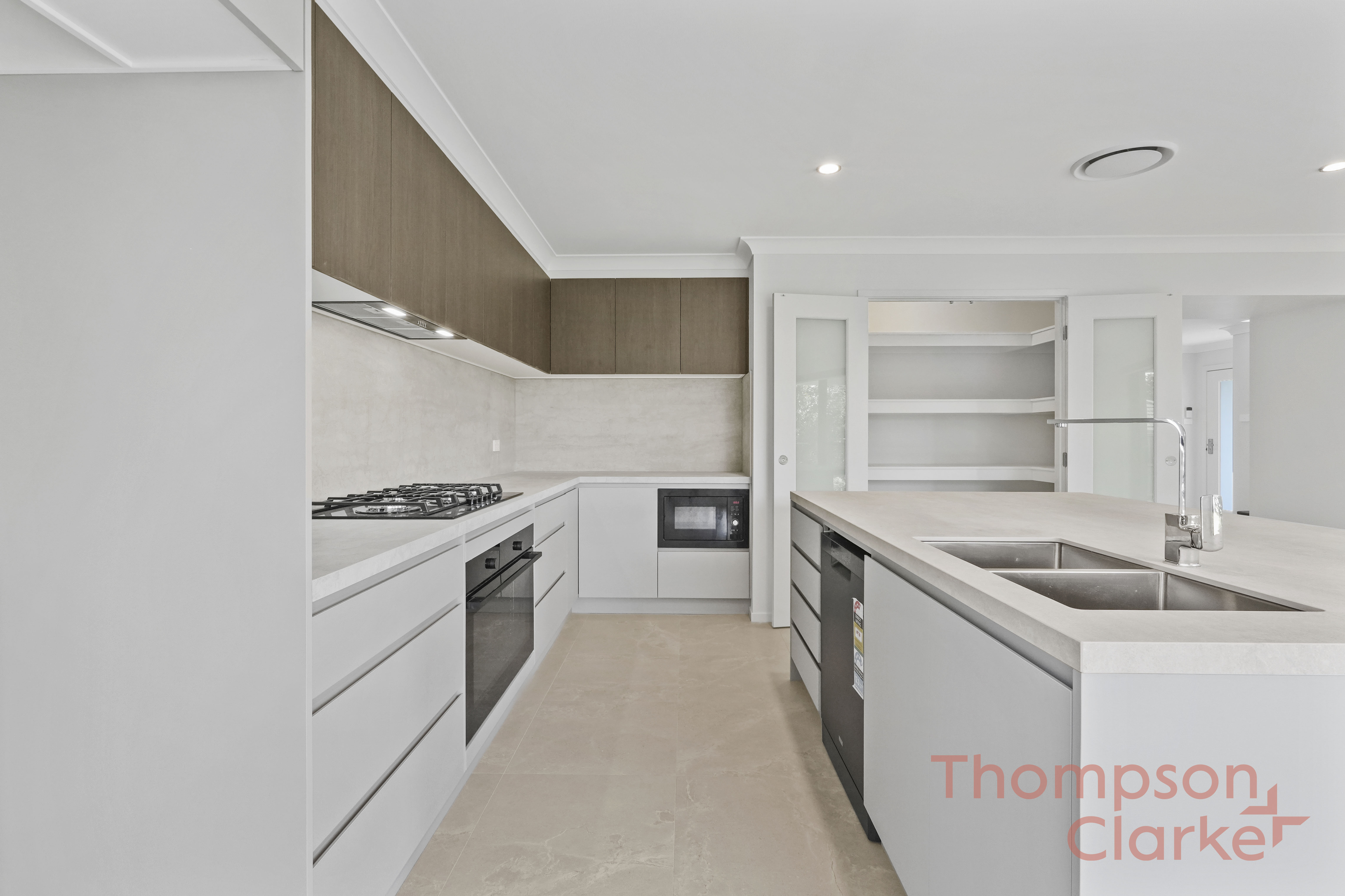 40 Mayo Crescent, Chisholm - Thumbnail 4