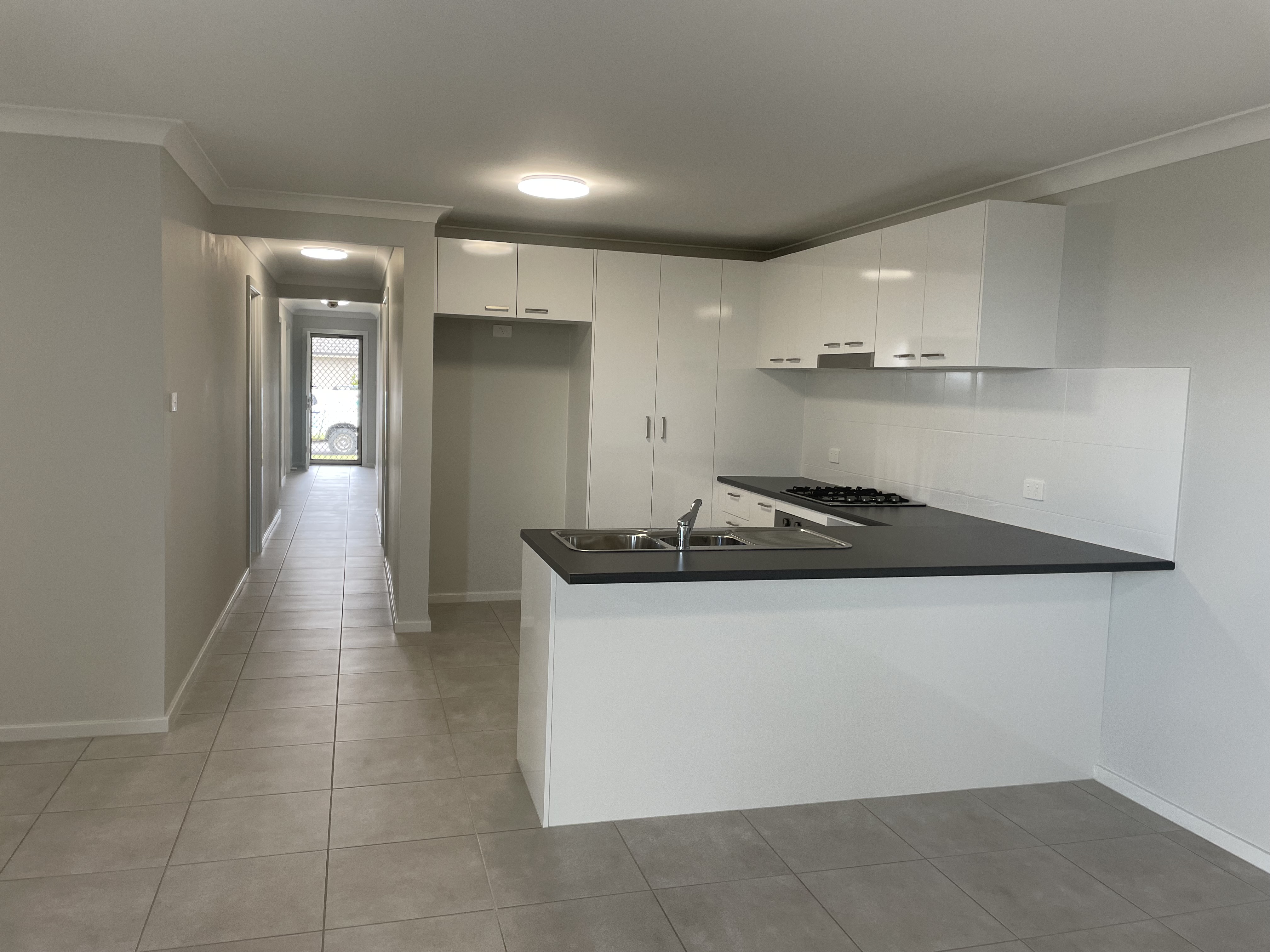 1/15 Garland Road, Cessnock - Thumbnail 2