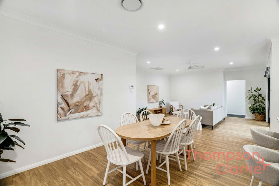 30 Trevallyn Avenue, Lochinvar - Thumbnail 2