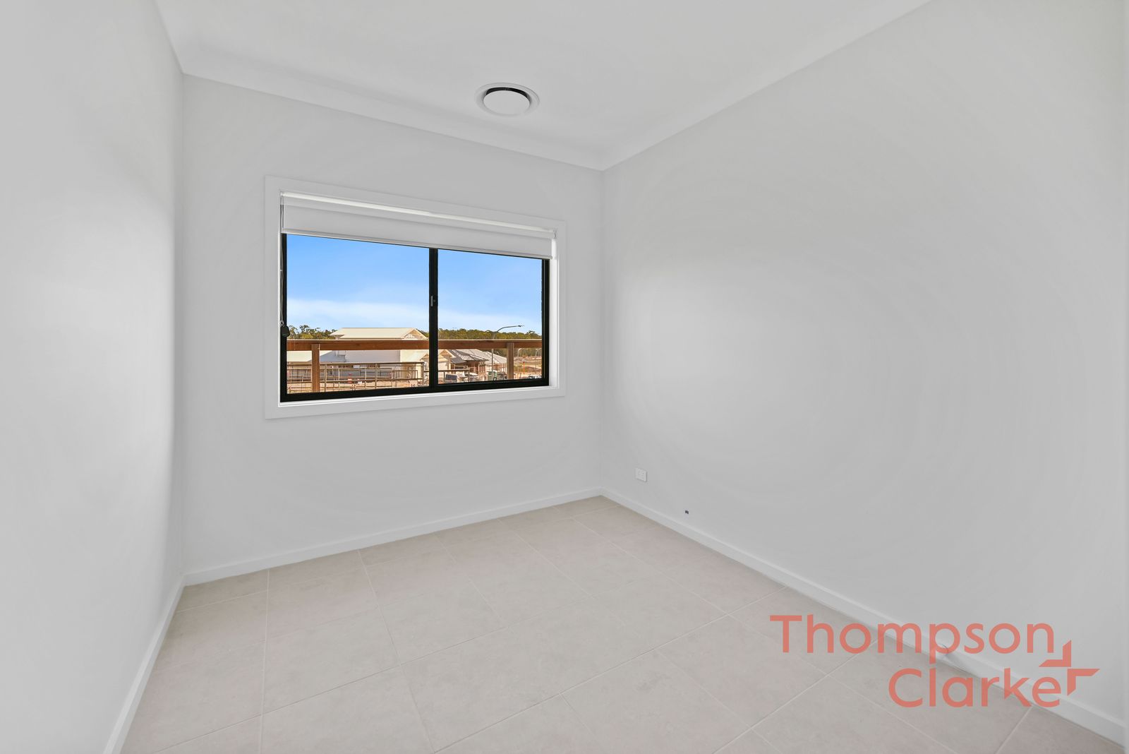 35 Silverwisp Road, Chisholm - Thumbnail 3
