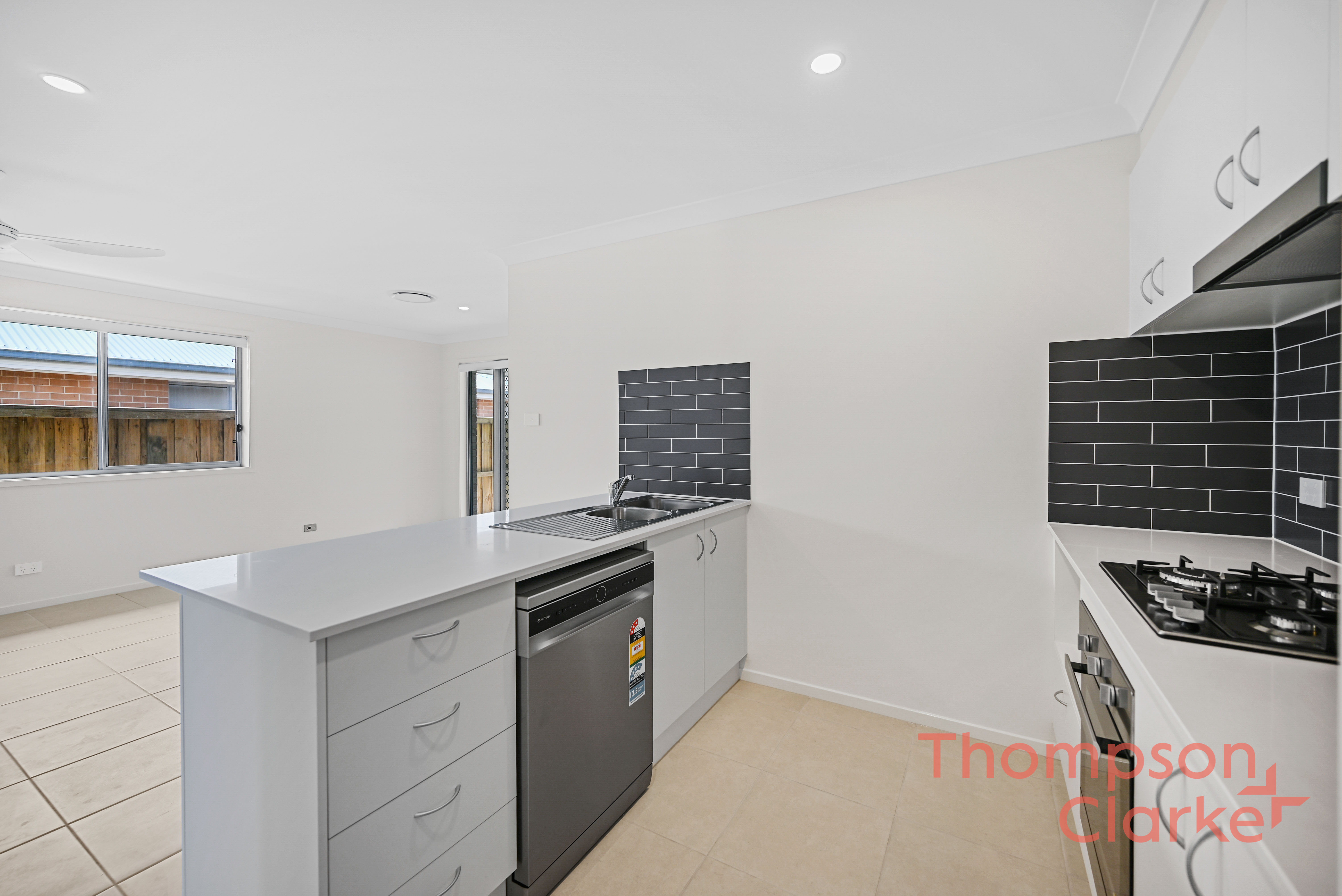 1/47 Malachite Street, Chisholm - Thumbnail 3