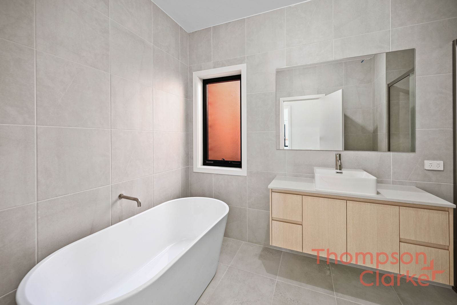 35 Silverwisp Road, Chisholm - Thumbnail 6