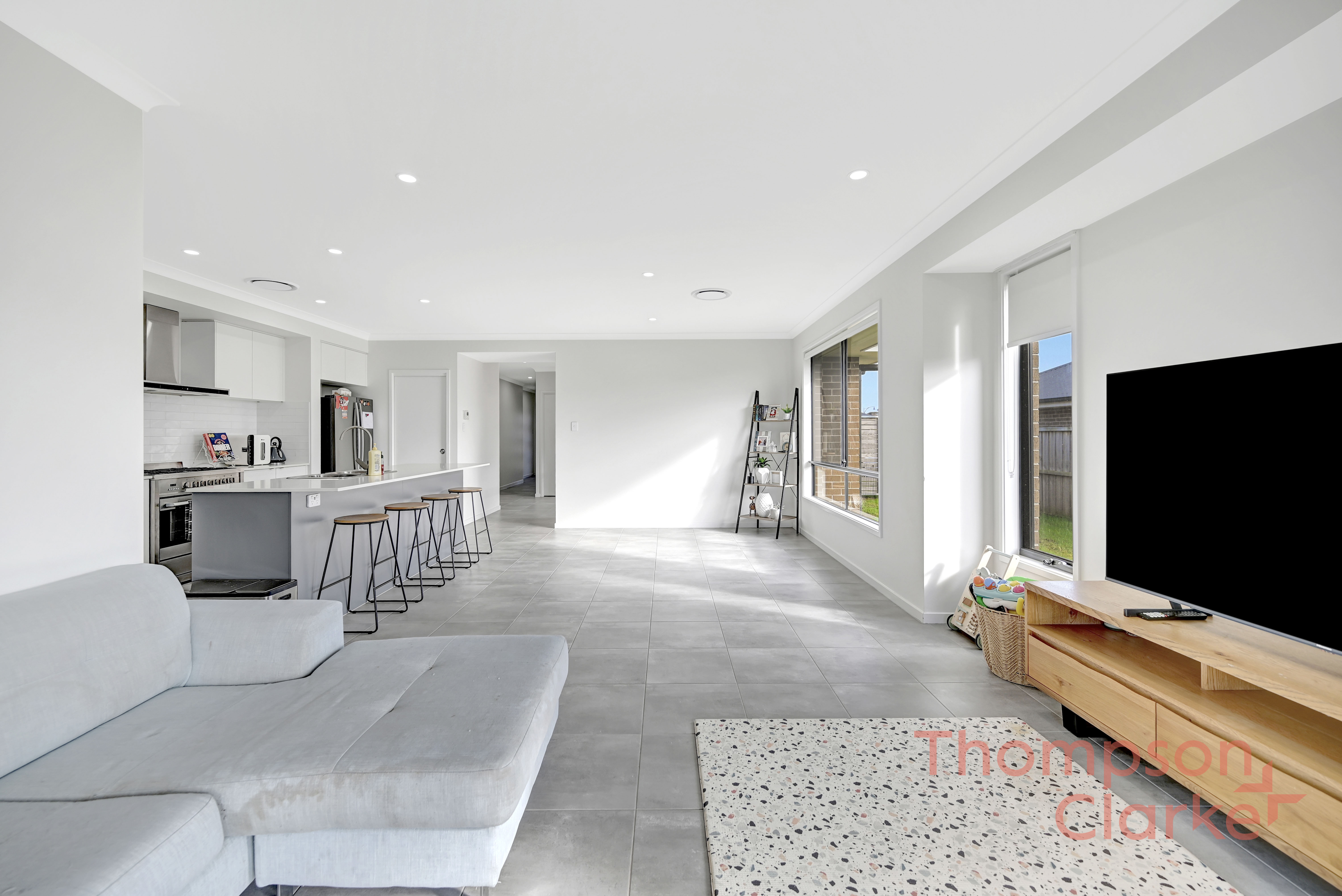 15 Silvarum Street, Chisholm - Thumbnail 2