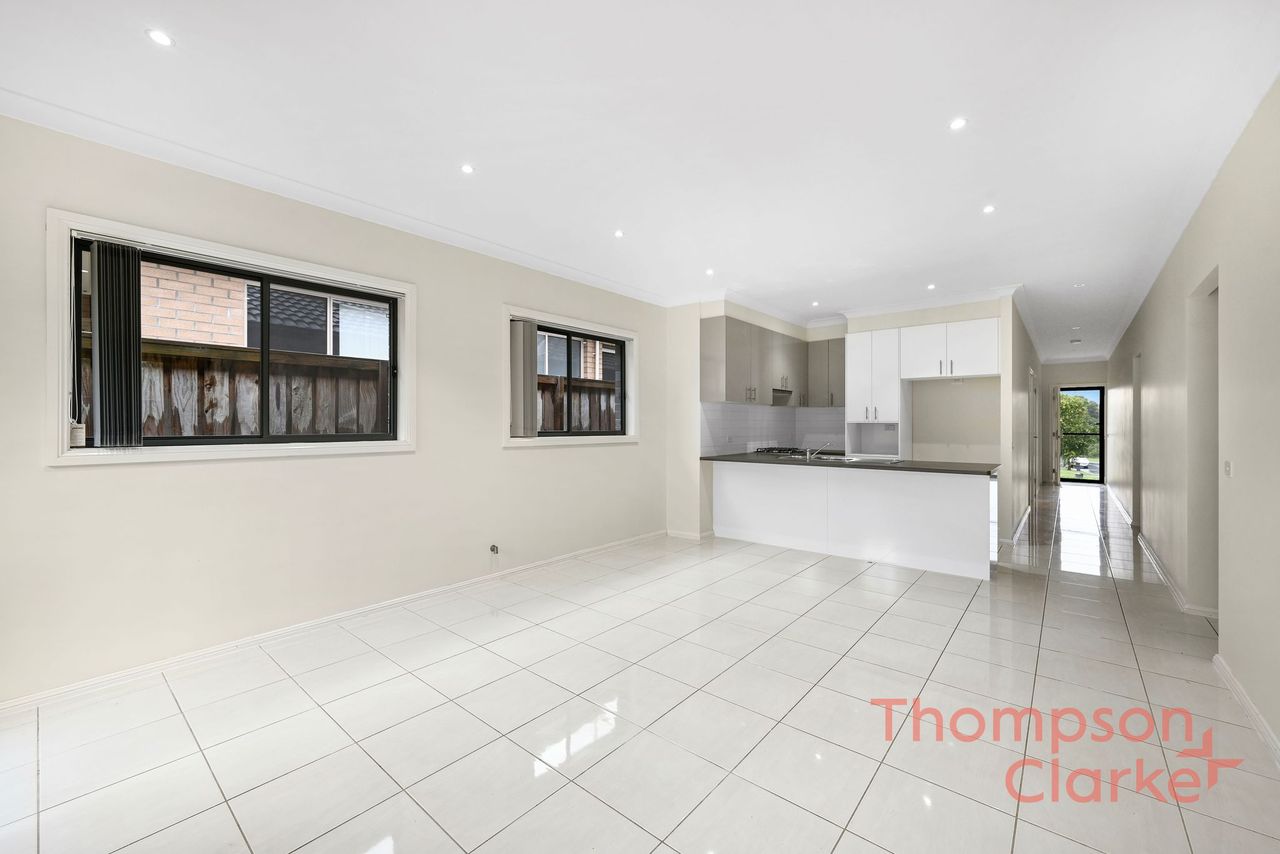 15 Arrowgrass Street, Aberglasslyn - Thumbnail 3